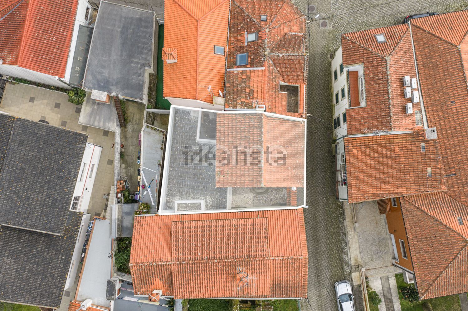 小楼房或独栋别墅出售在Largo de São Sebastião, 23 - 视线