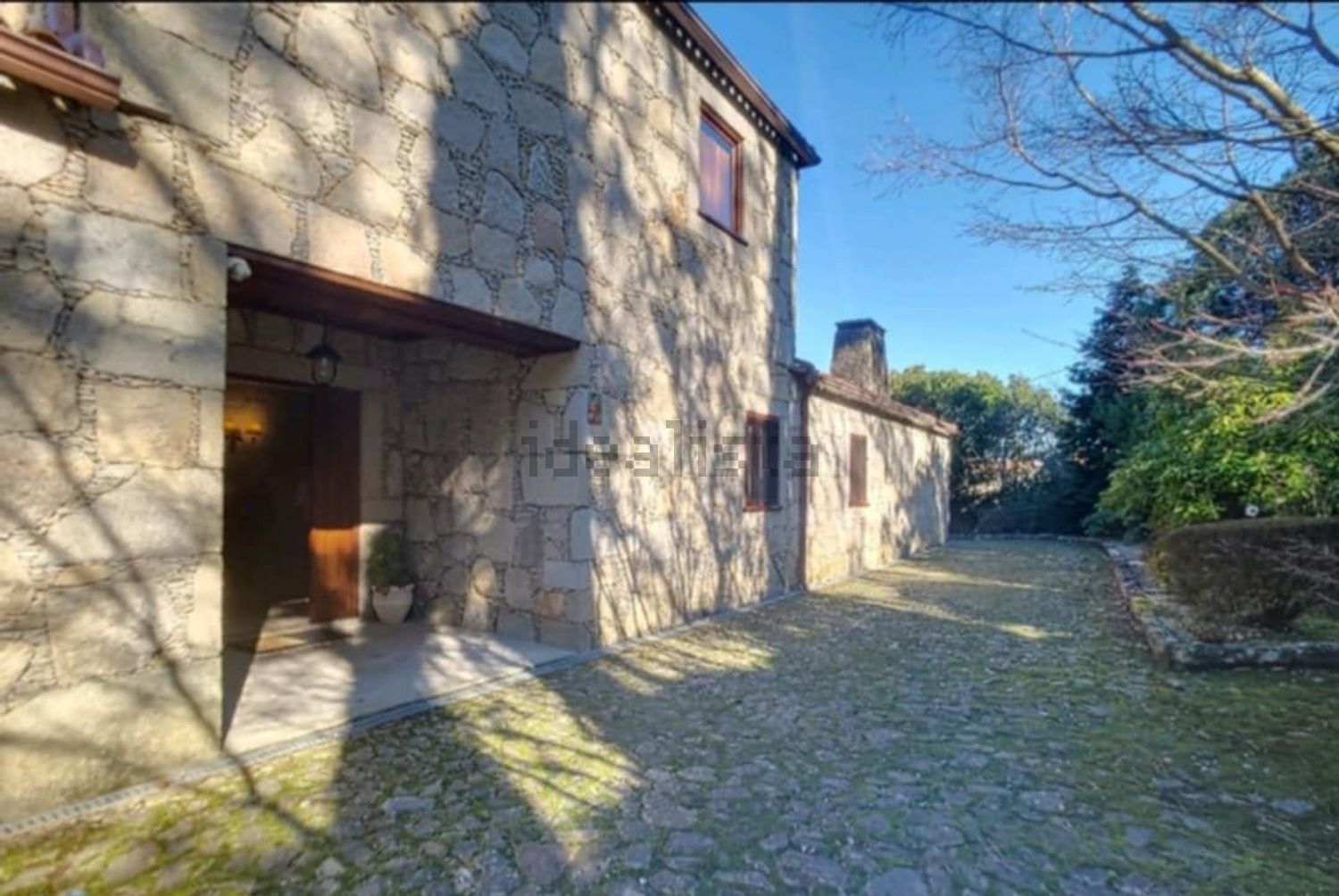 小楼房或独栋别墅出售在Rua de Pedarroso, 84 - 外立面