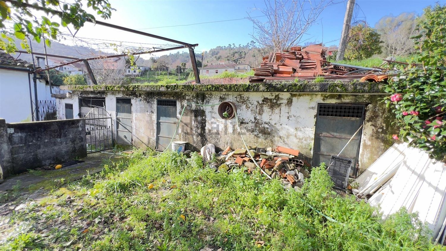 小楼房或独栋别墅出售在Bairro Municipal s/n - 外立面