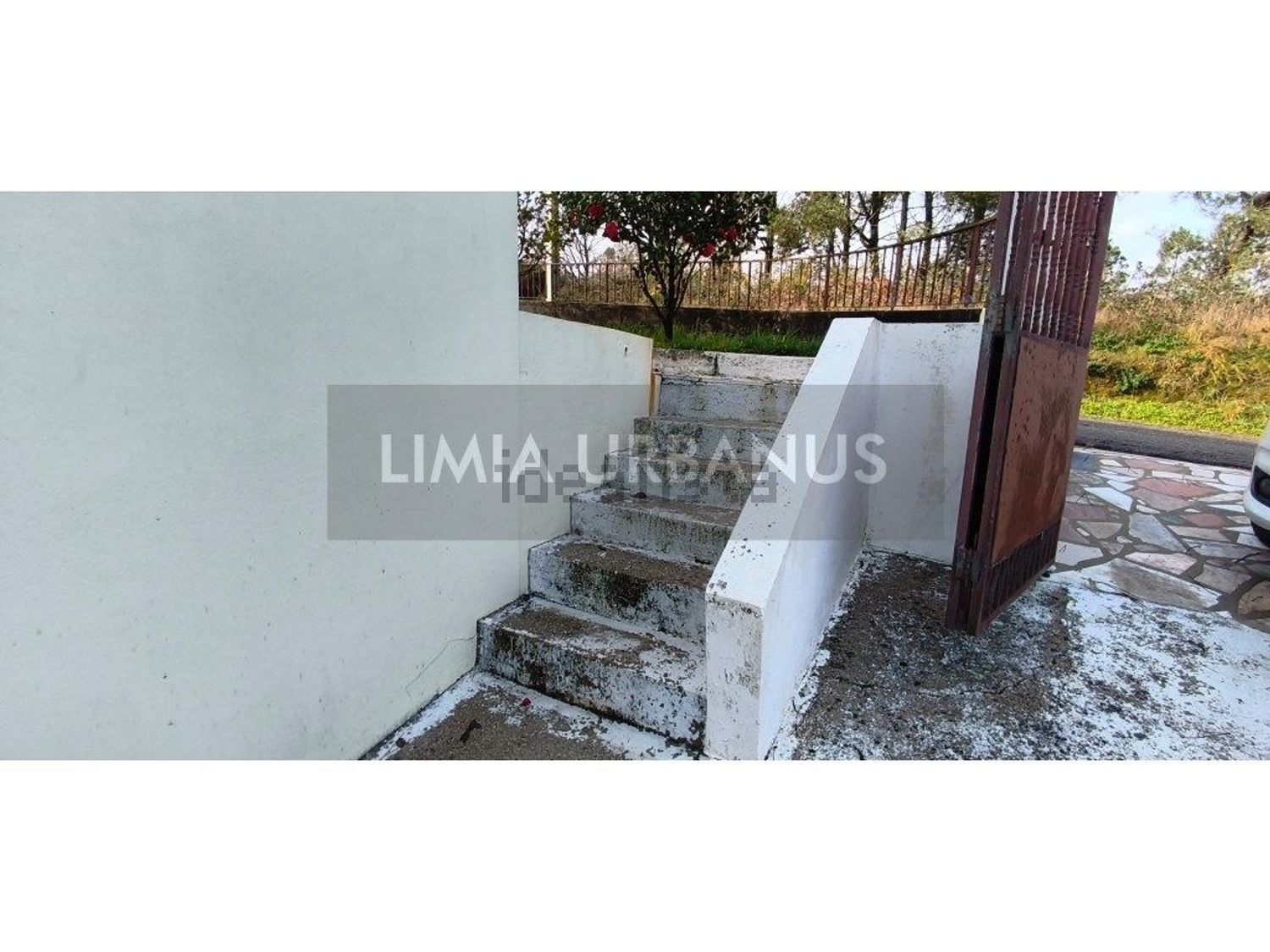 小楼房或独栋别墅出售在 Arca e Ponte de Lima - 详情
