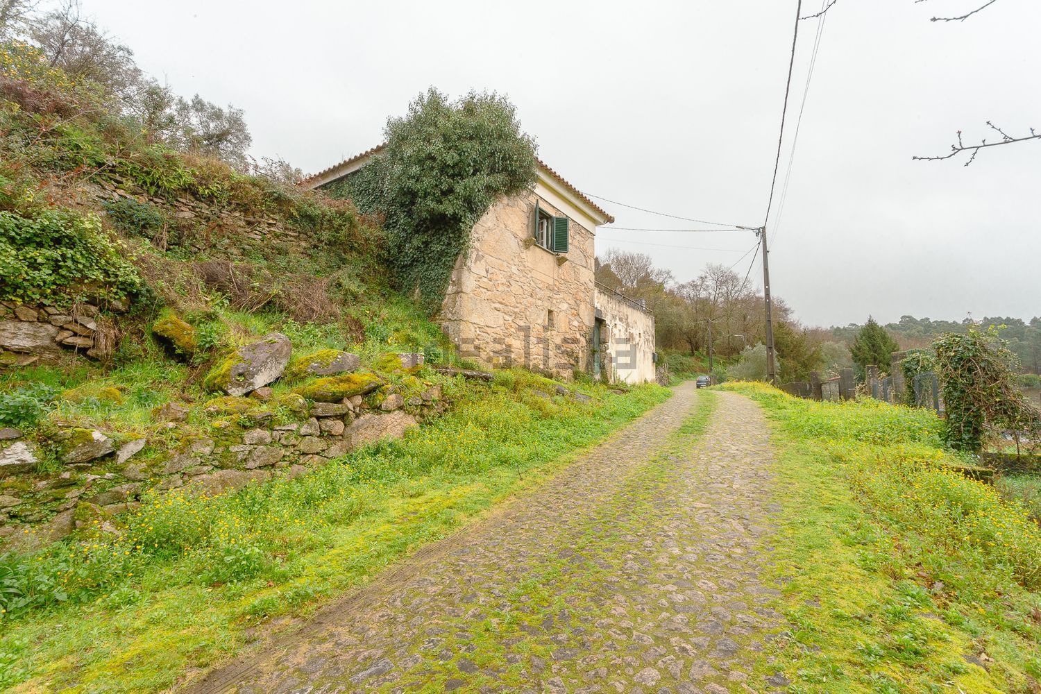 小楼房或独栋别墅出售在Estrada do Paço - 周边