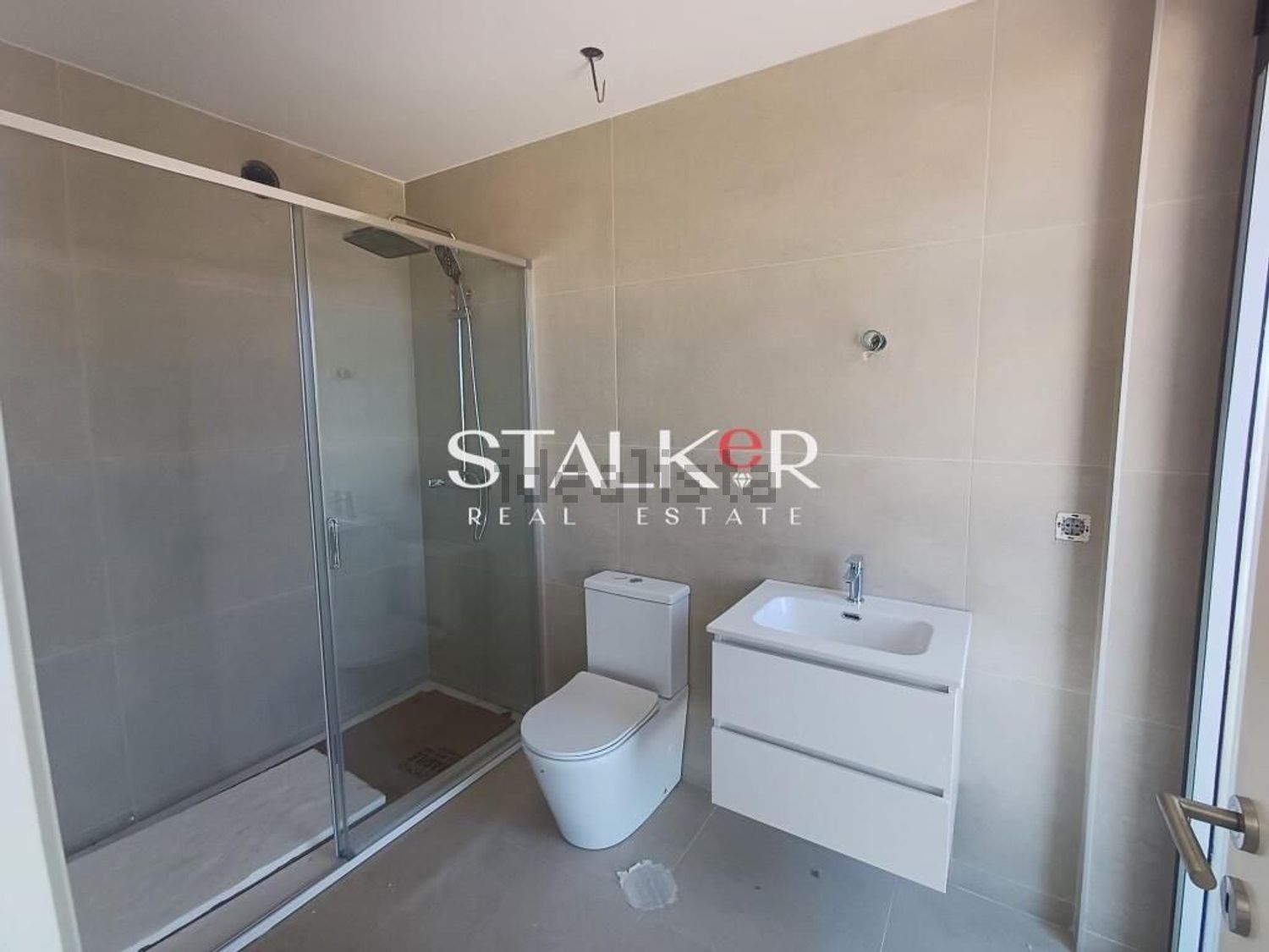 公寓 t1出售在 Praia de Brito - São Félix da Marinha - 卫生间