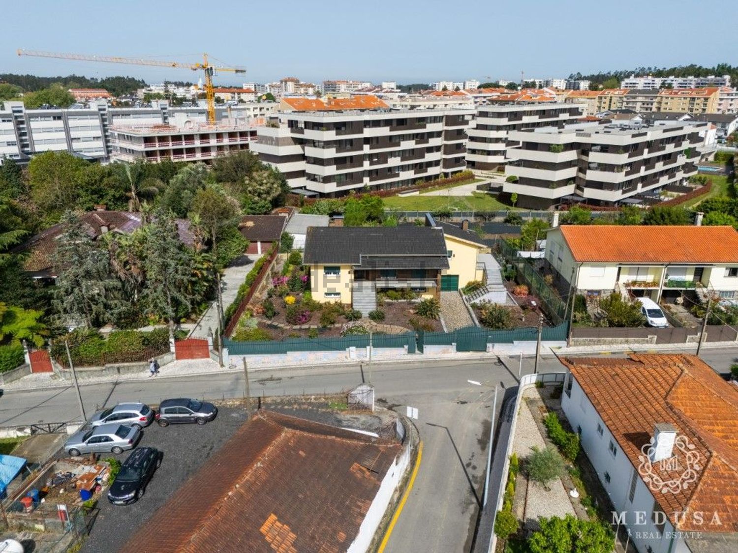 小楼房或独栋别墅出售在 Cidade de Santa Maria da Feira - 游泳池