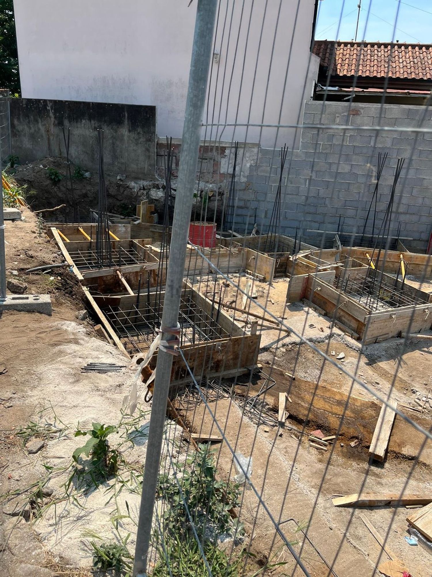 小楼房或独栋别墅出售在 Santa Marta de Portuzelo - 照片