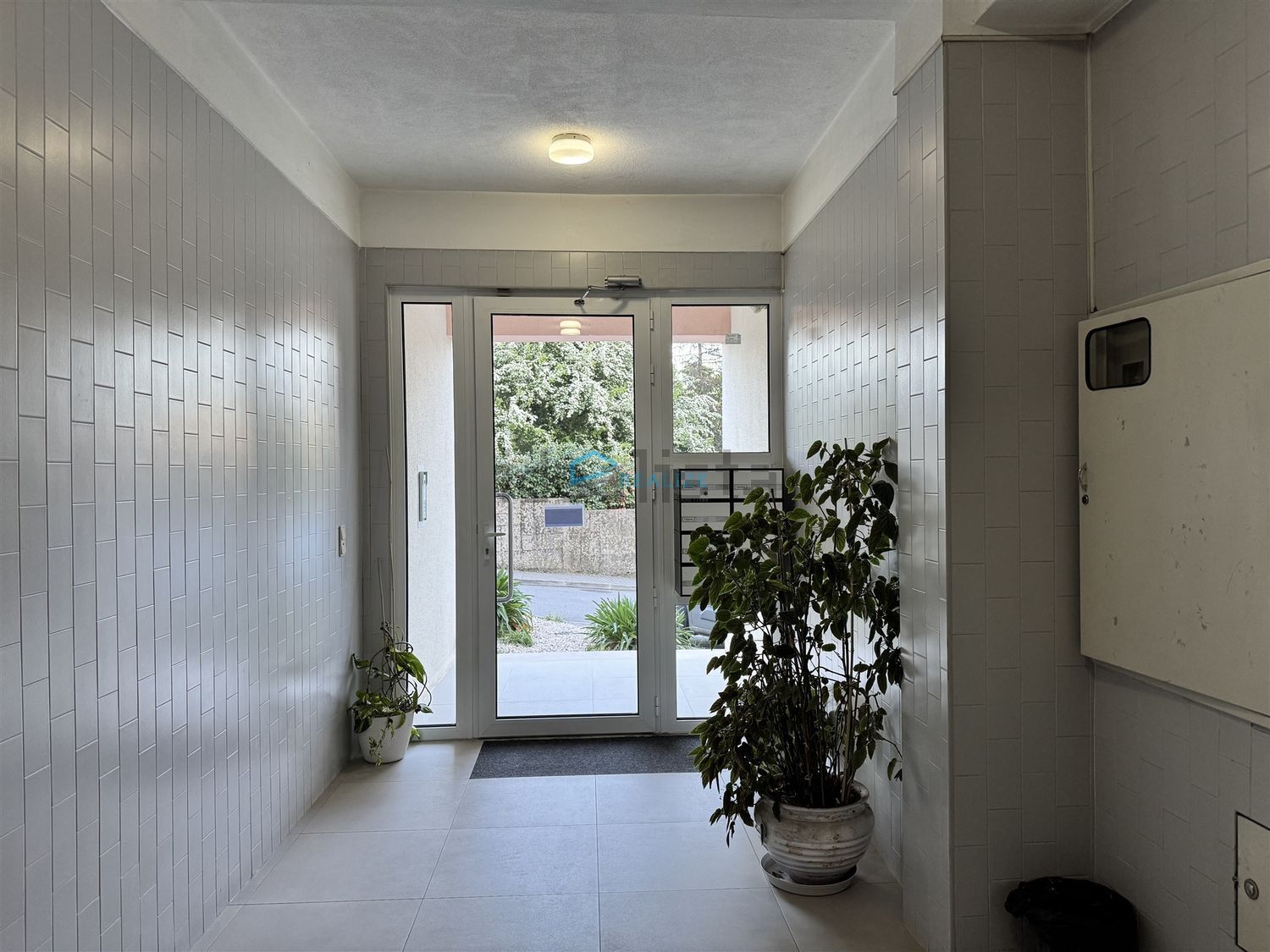公寓 t4出售在 Vila Real - 前厅