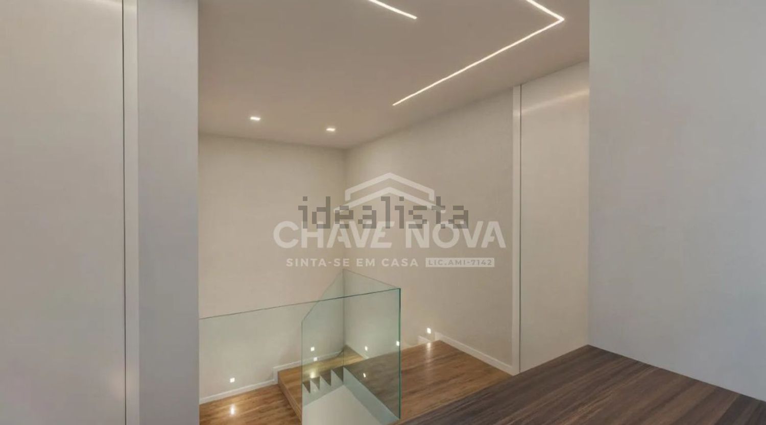 小楼房或独栋别墅出售在 Vila Nova de Gaia - 照片