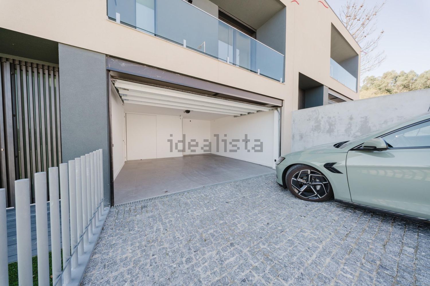 联排别墅出售在Rua do Polidesportivo - 停车位