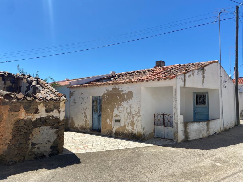 小镇楼房出售在Rua de Tremelgo de Baixo s/n