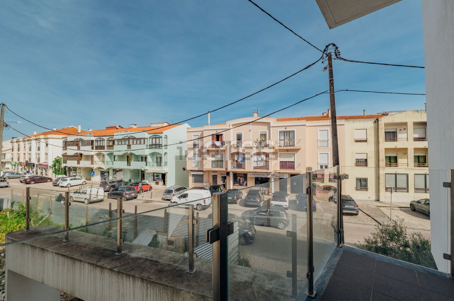 公寓 t2出售在Avenida Padre António Pereira de Almeida s/n - 门廊