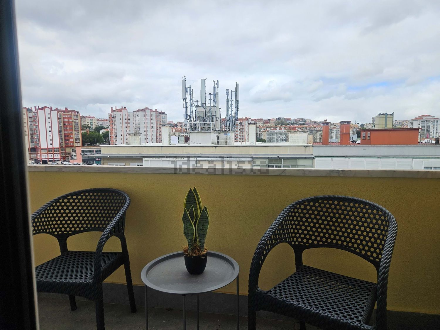 公寓 t3出售在 Bairro de Santa Cruz - 阳台