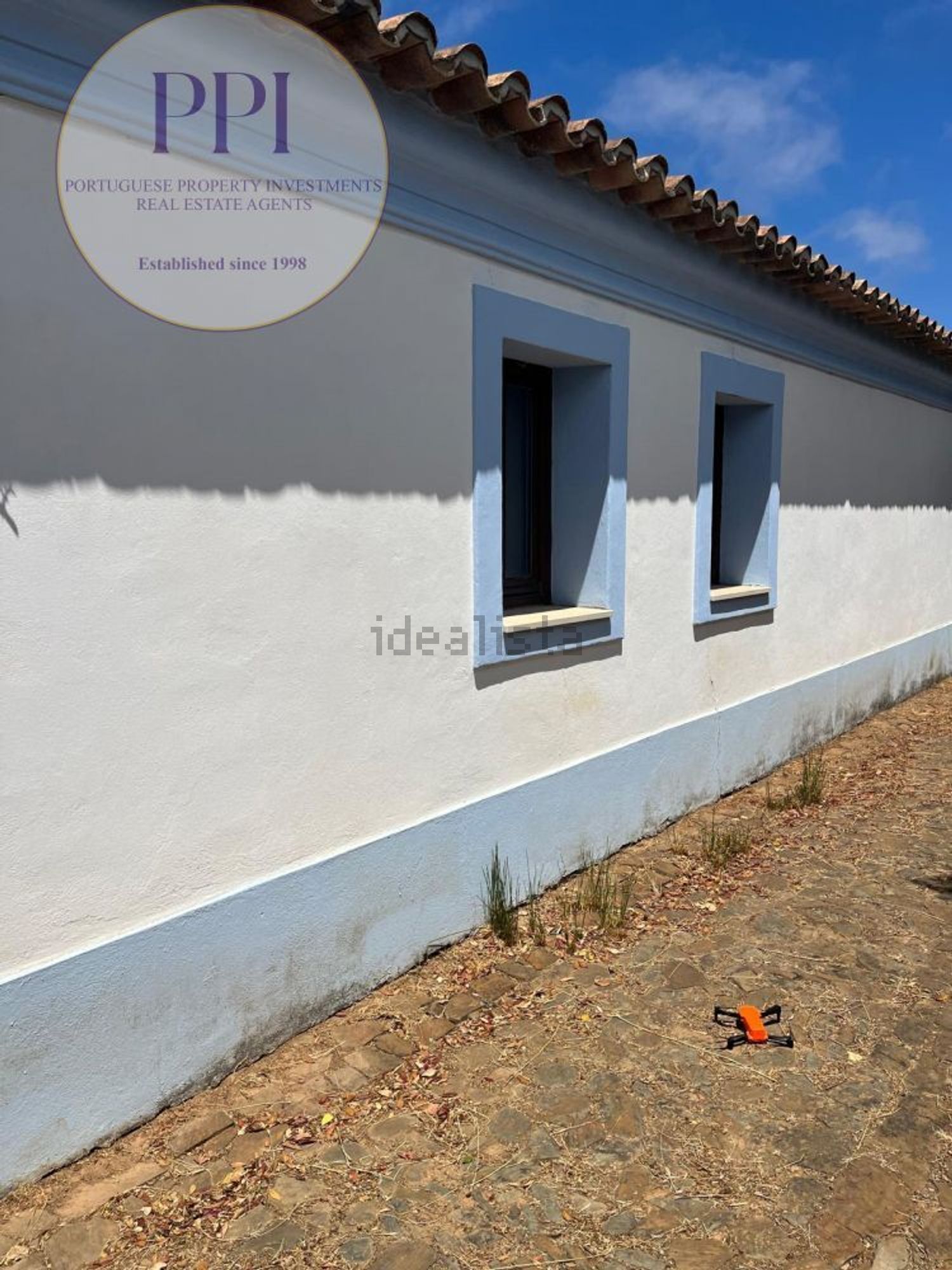 小楼房或独栋别墅出售在 Bordeira - 外立面