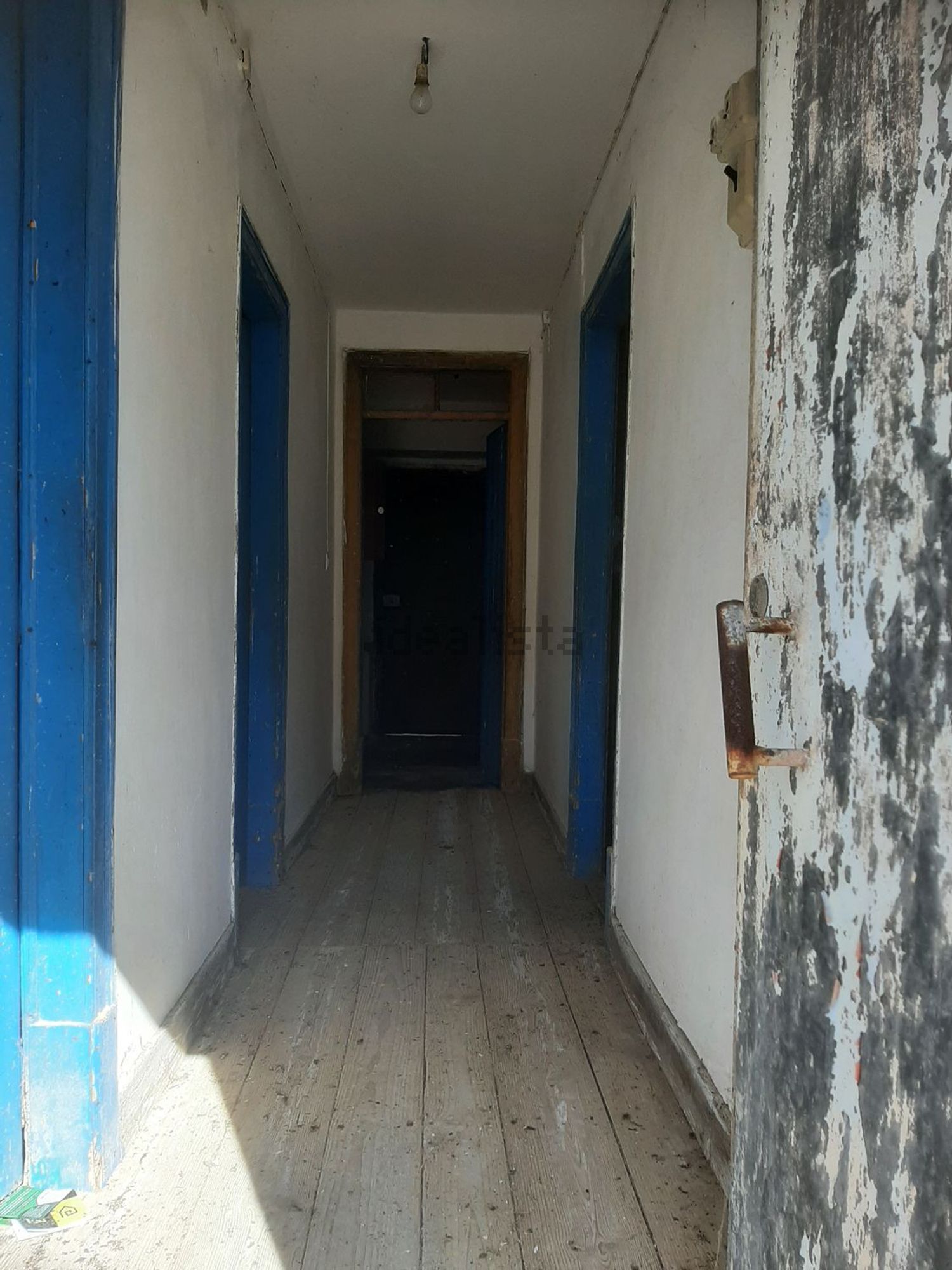 小楼房或独栋别墅出售在Rua da Boavista, 32 - 过道