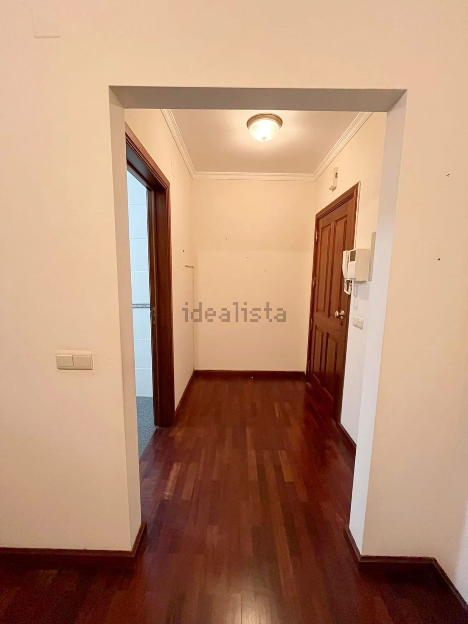 公寓 t1出售在Rua da Casa Branca, 70 - 过道