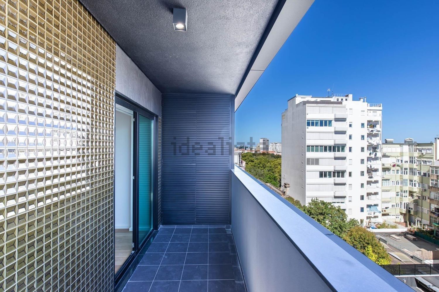 公寓 t3出售在 Bairro Azul - Parque Eduardo VII - 阳台
