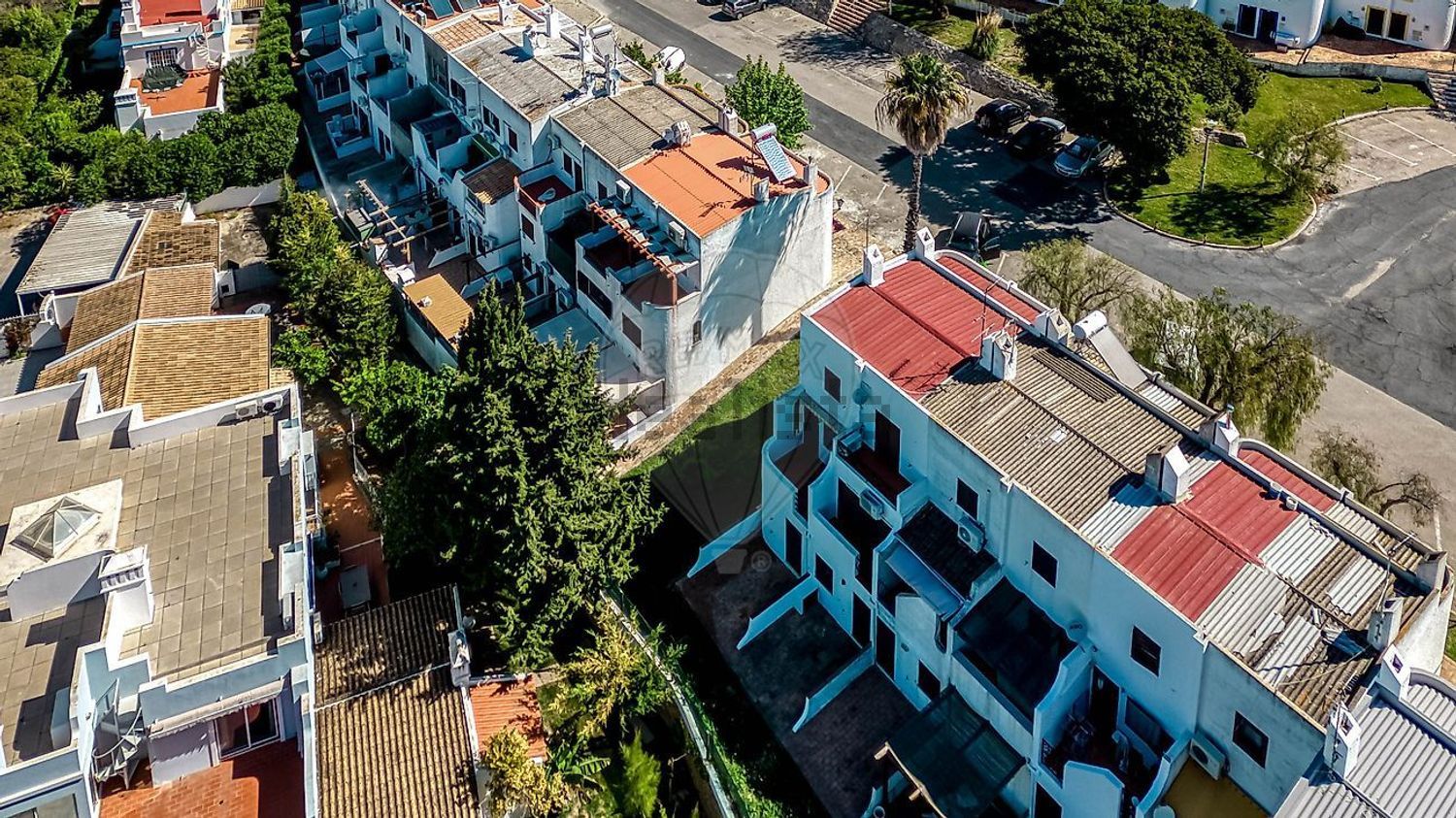 小楼房或独栋别墅出售在Rua 11 - 游泳池