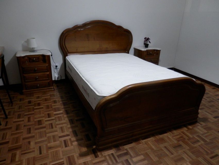 出租房间在Avenida Irmãos Rui e Garcia Lopes, 6