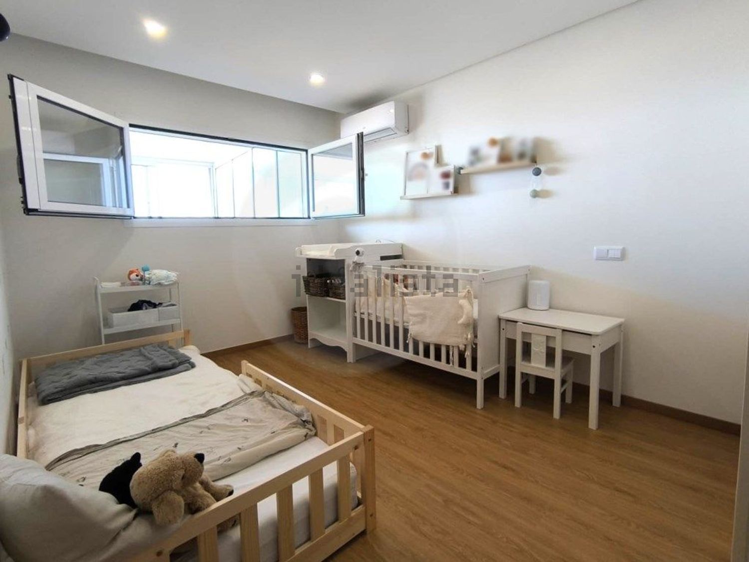 公寓 t2出售在Avenida Infante Dom Henrique, 1234 - 客厅