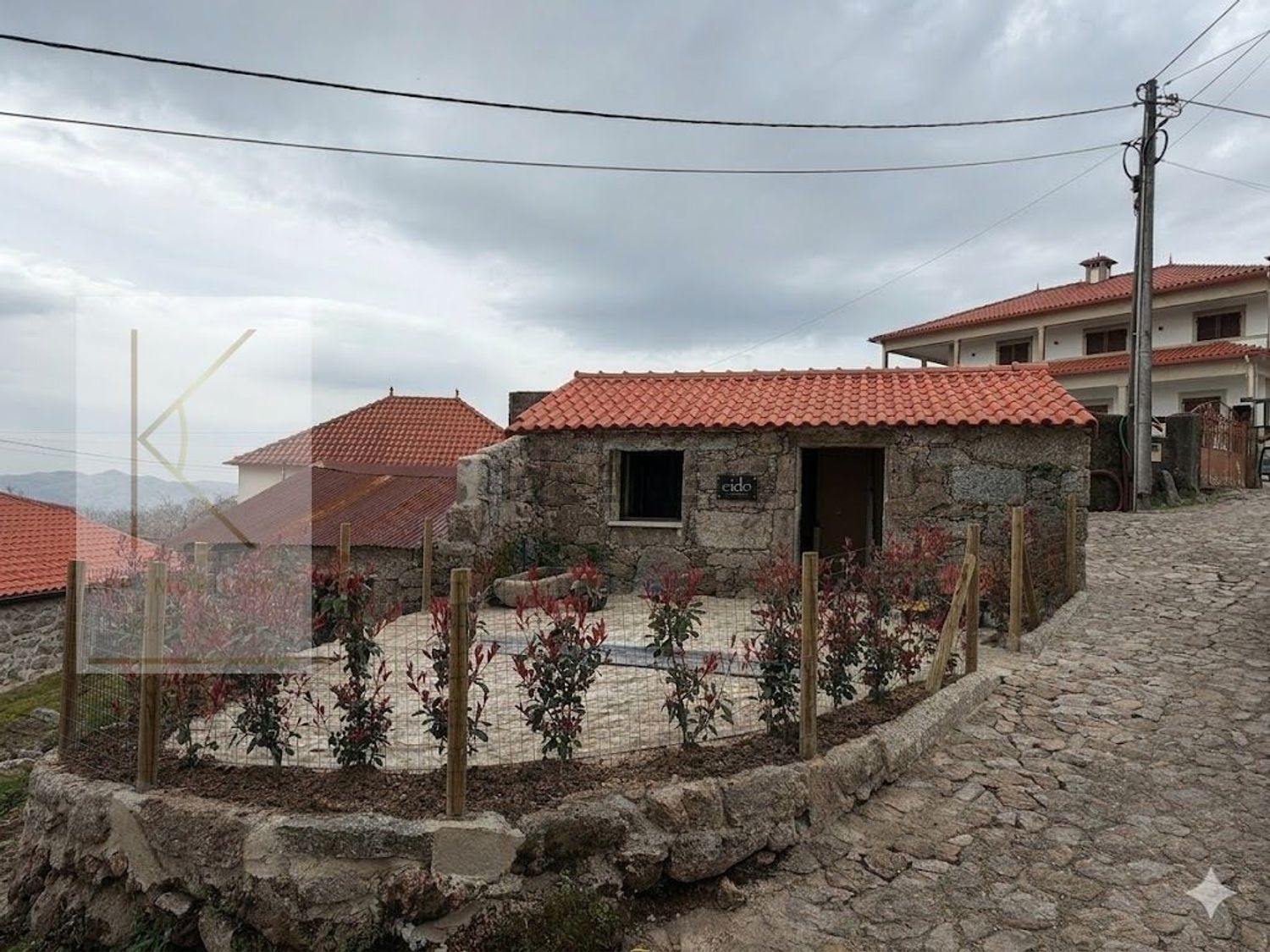 小楼房或独栋别墅出售在Rua da Bemposta - 外立面