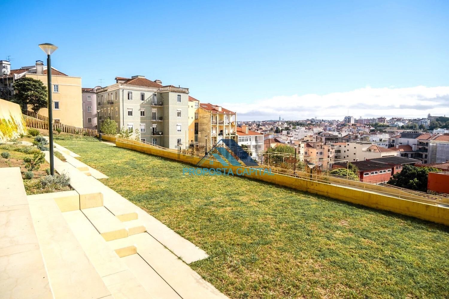 出租公寓 t3在 Alameda - Praça do Chile - Almirante Reis - 游泳池