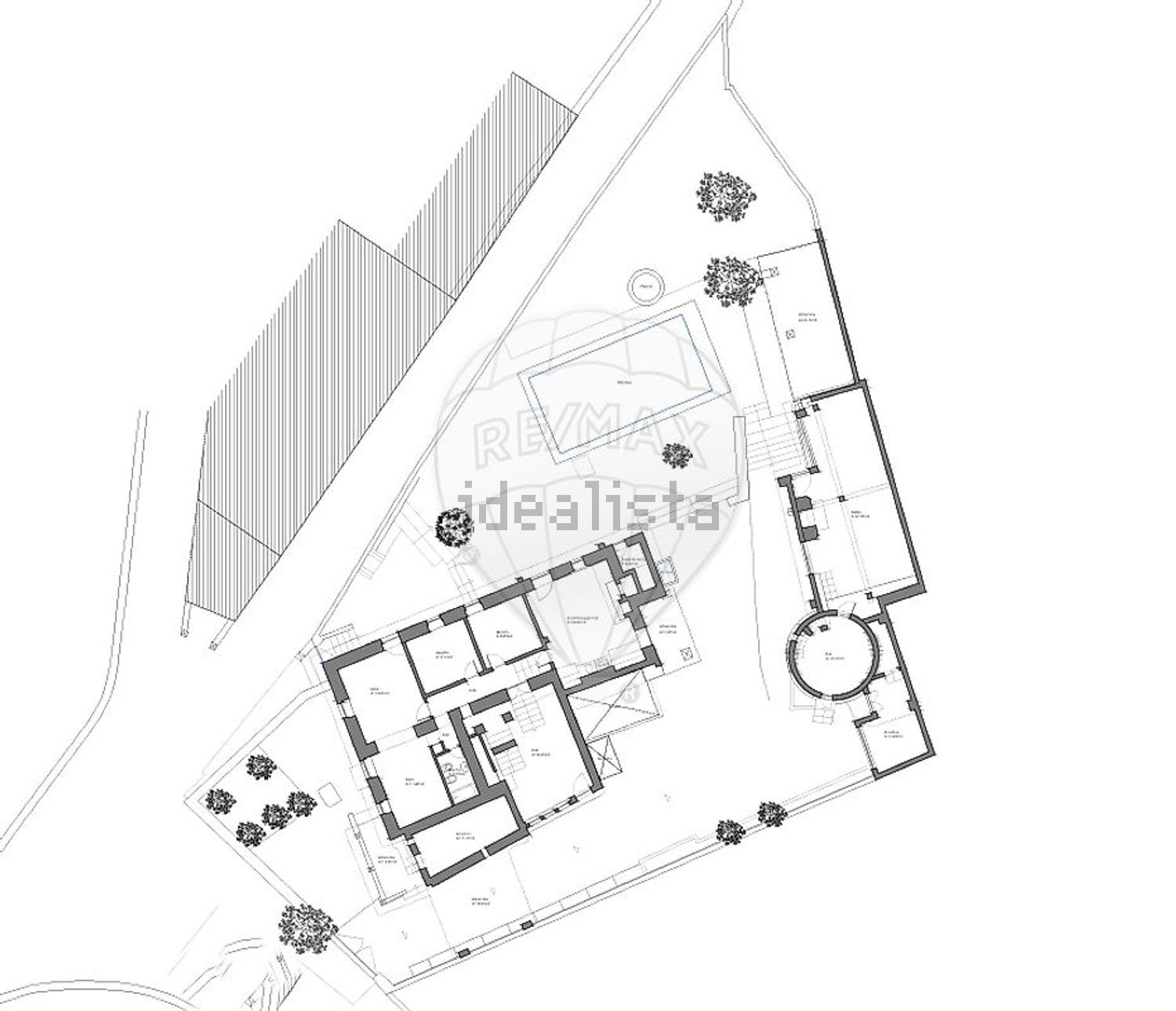 小楼房或独栋别墅出售在Rua Central de Carrezedo - 平面图