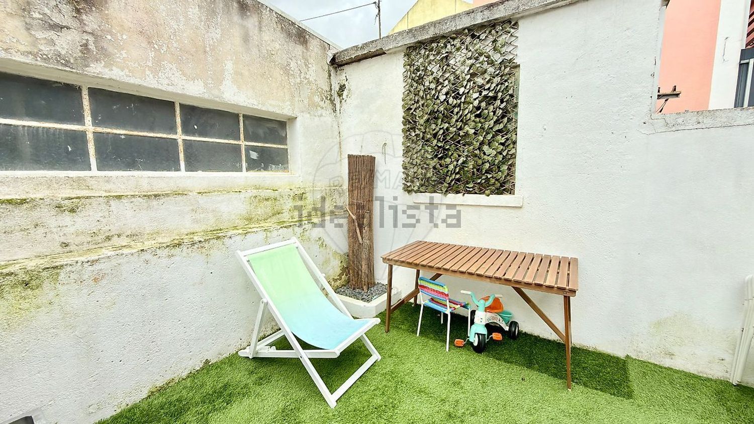 小楼房出售在Rua Adriano Correia de Oliveira - 阳台