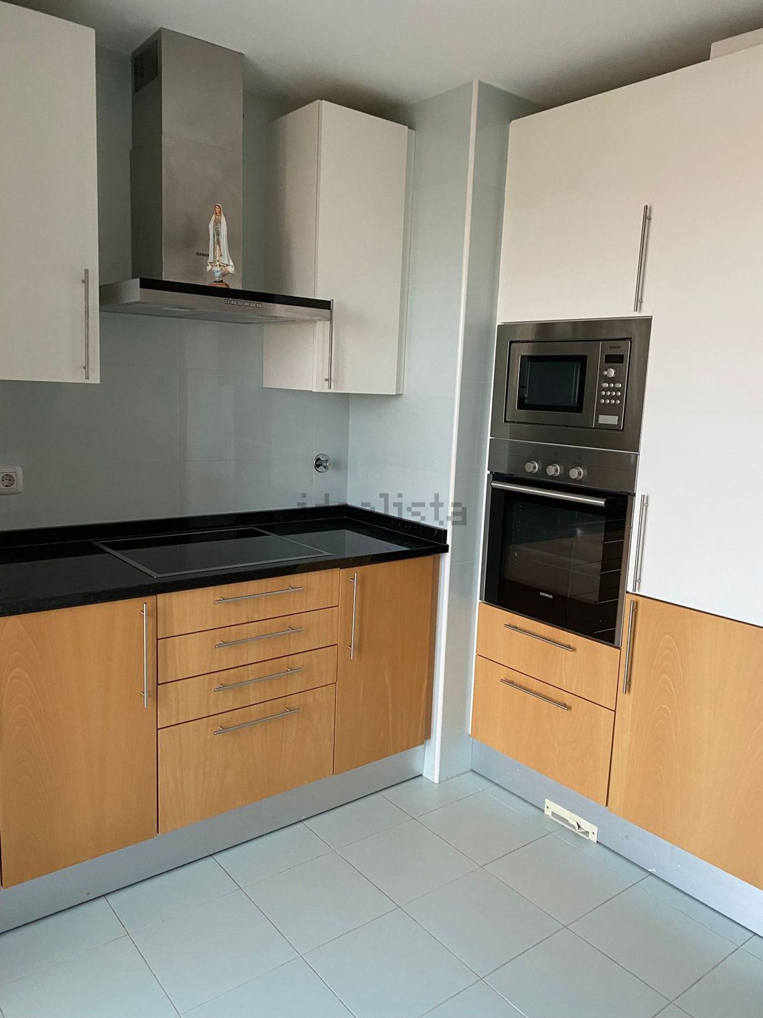 出租公寓 t3在Rua Custódio Domingos Pereira Neto, 7 - 厨房