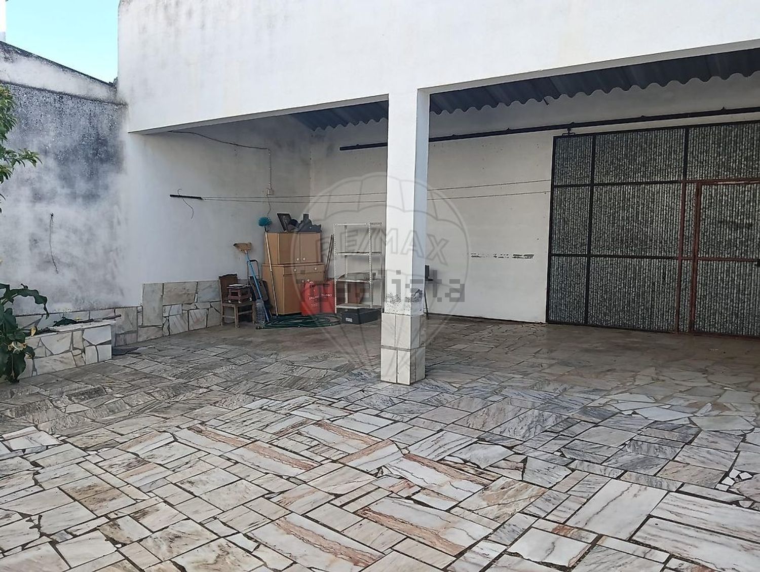 小楼房或独栋别墅出售在Rua da Assaboeira - 照片