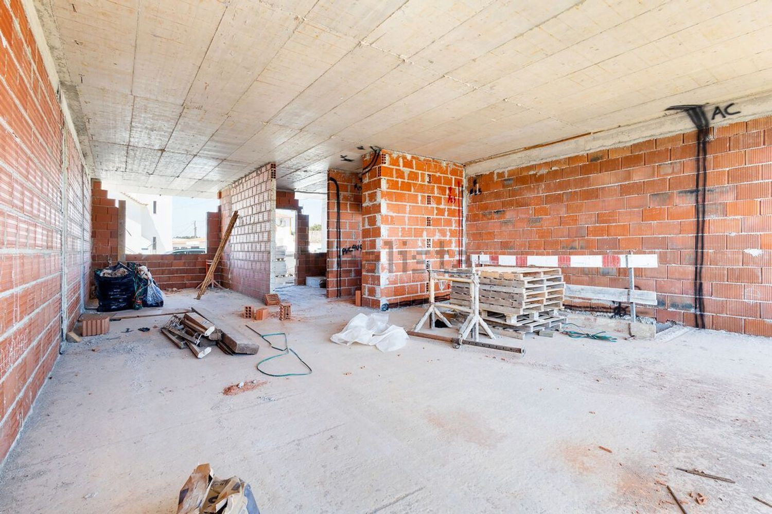 双拼别墅出售在Rua General Humberto Delgado, 11 - 共同区域