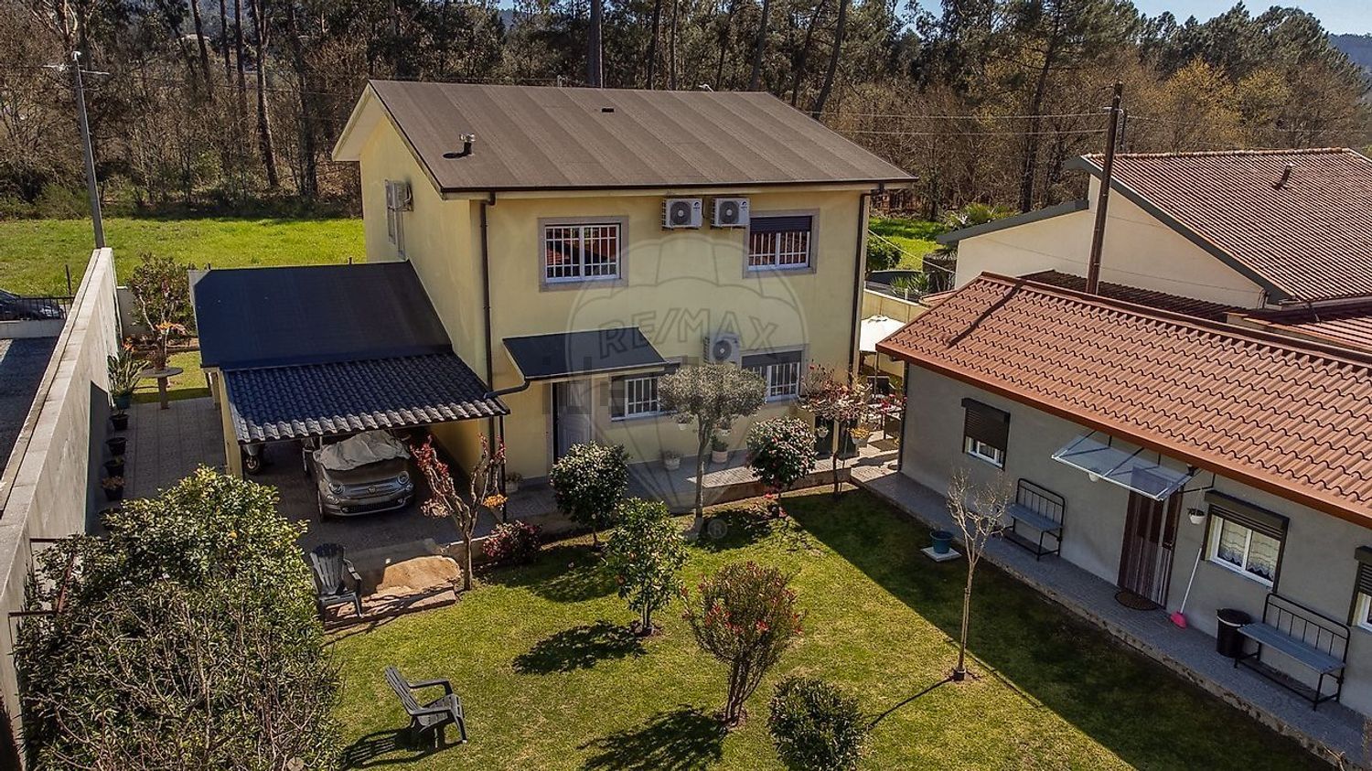 小楼房或独栋别墅出售在 Camino de Santiago - 外立面