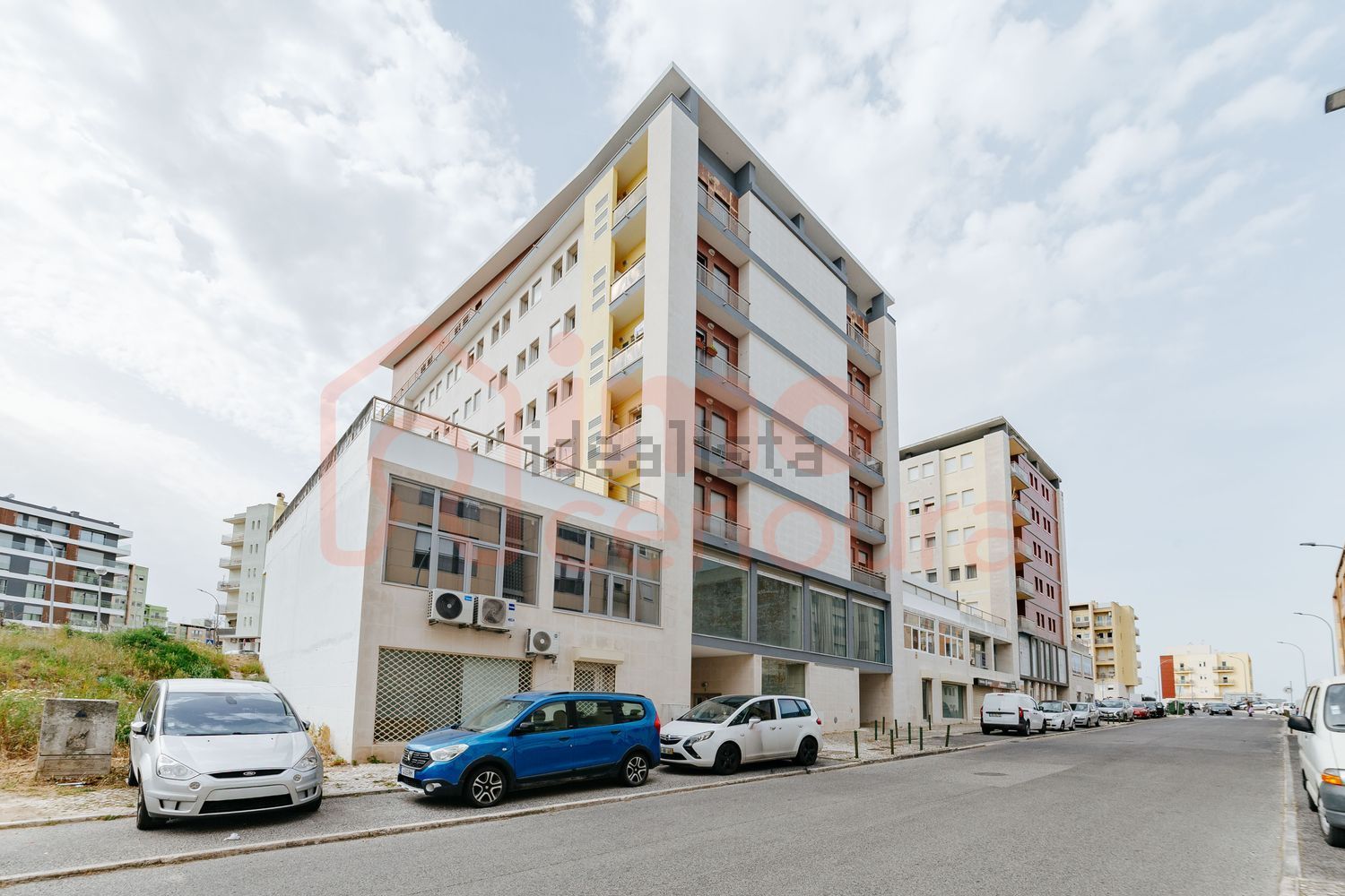 公寓 t3出售在Rua Engenheiro Adão Manuel Ramos Barata, 5 - 外立面
