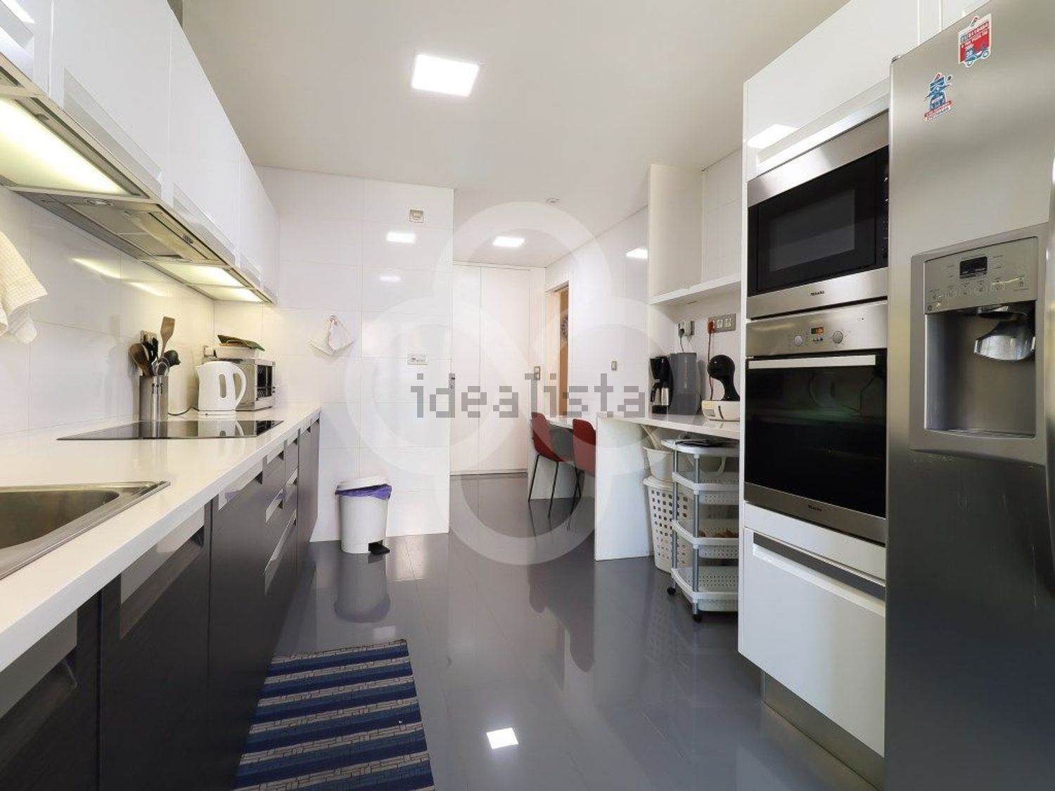 公寓 t4出售在Avenida Marquês de Tomar, 25 d - 试衣间