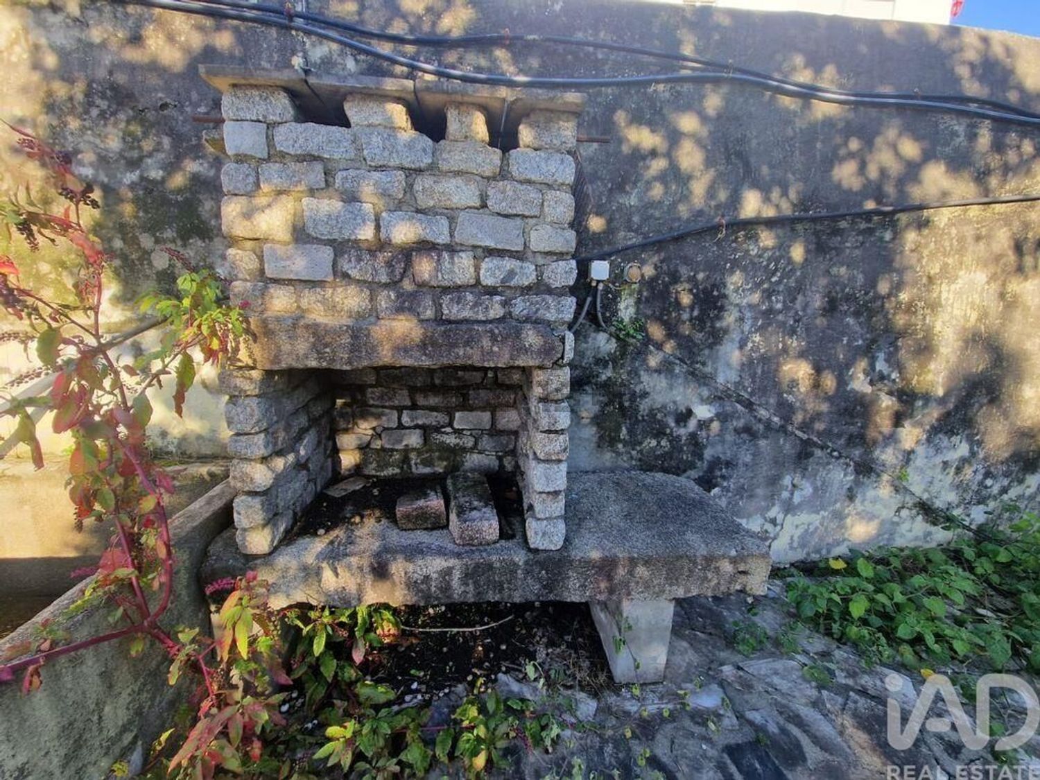 小楼房或独栋别墅出售在 Santa Marta de Portuzelo - 照片