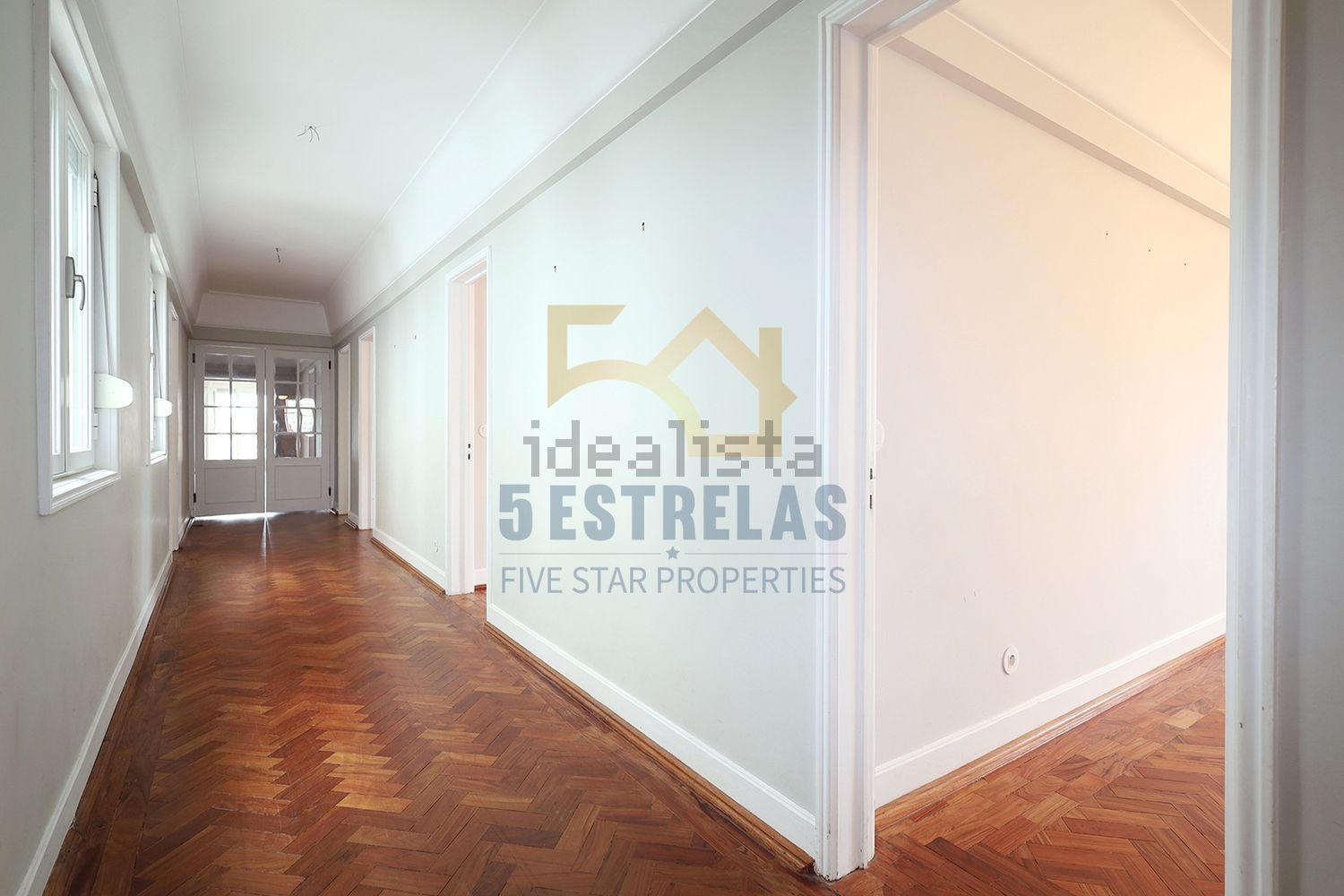 出租公寓 t5在Avenida Elias Garcia - 过道