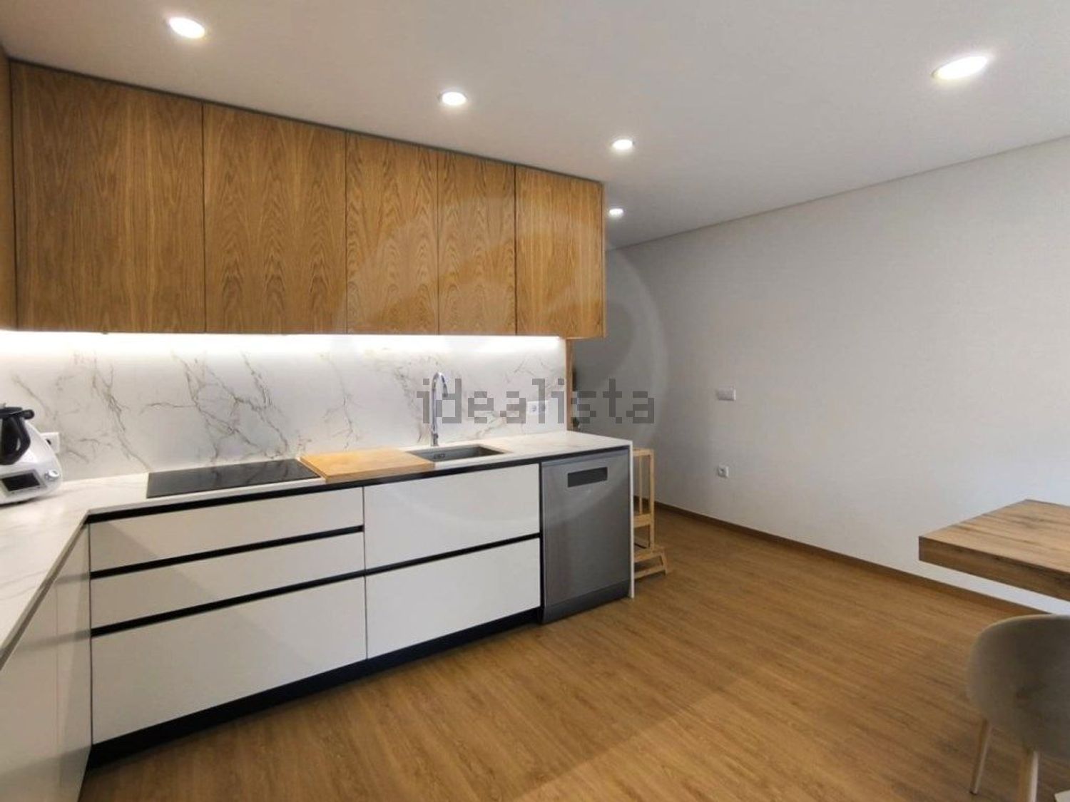 公寓 t2出售在Avenida Infante Dom Henrique, 1234 - 照片