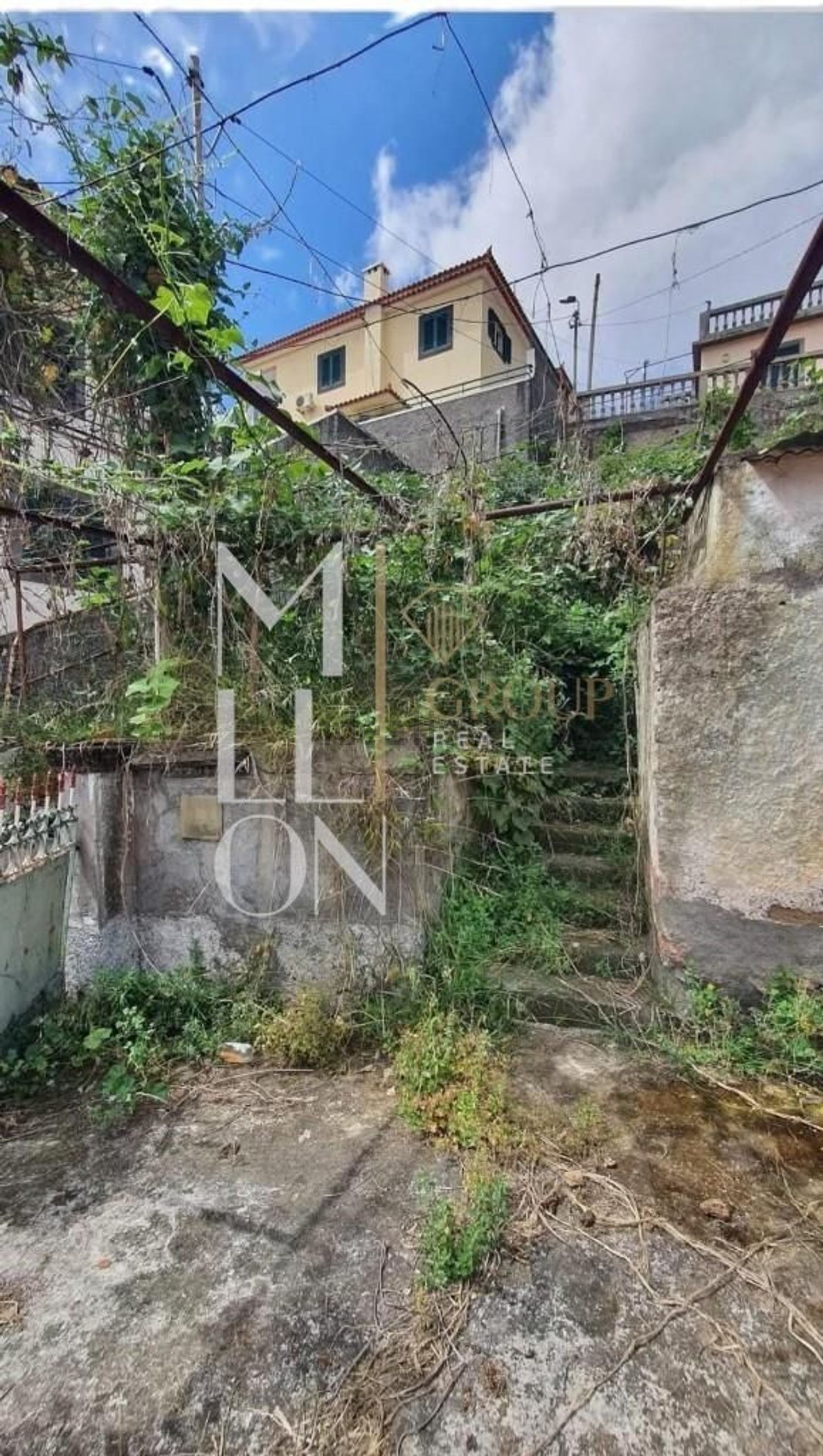 小楼房或别墅出售在 Santo António - 花园