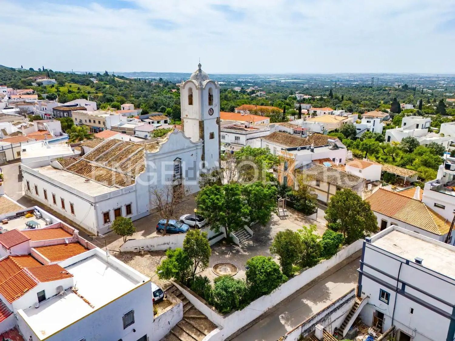 小楼房或独栋别墅出售在 Santa bárbara de nexe - 视线