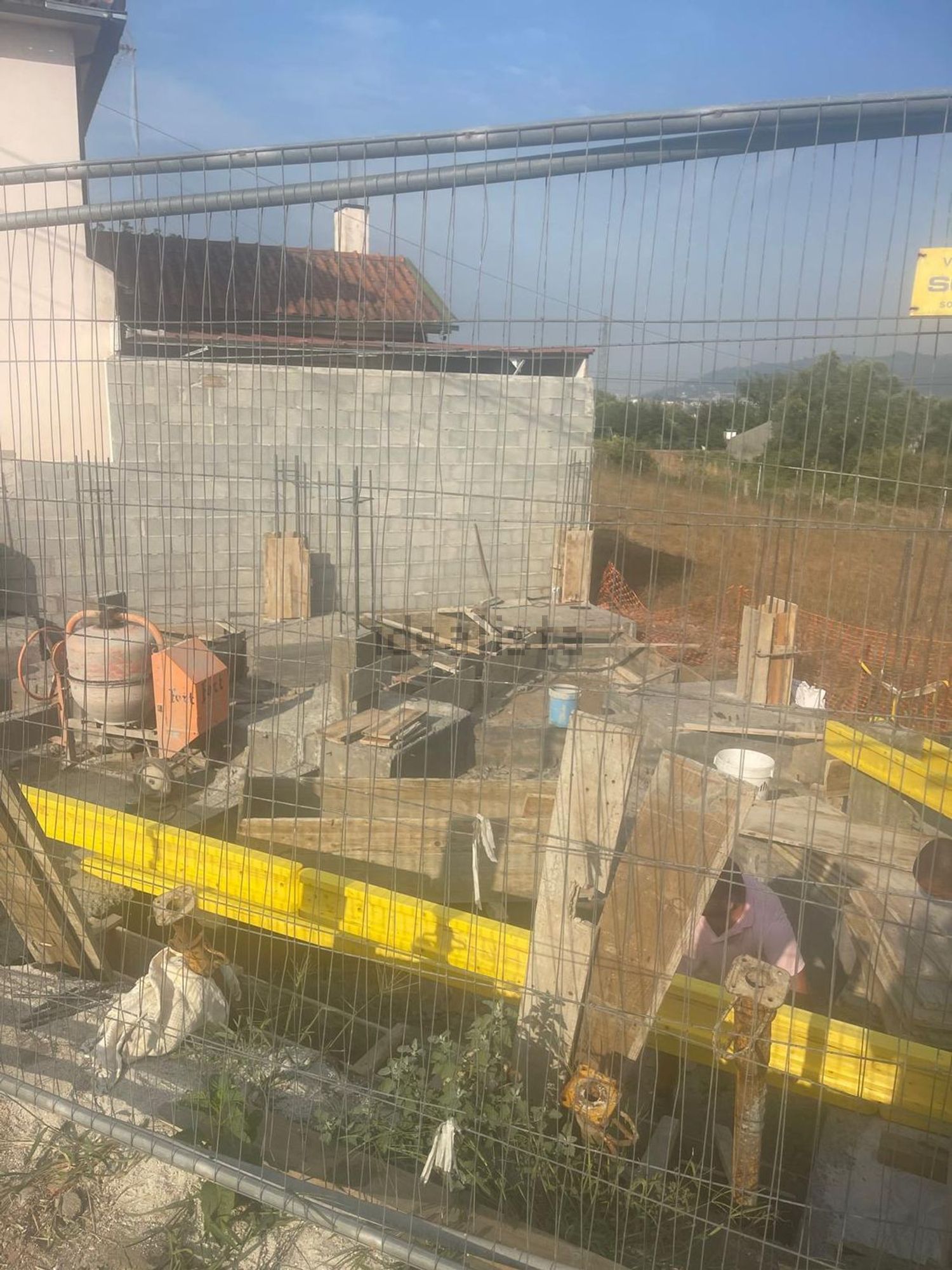 小楼房或独栋别墅出售在 Santa Marta de Portuzelo - 照片