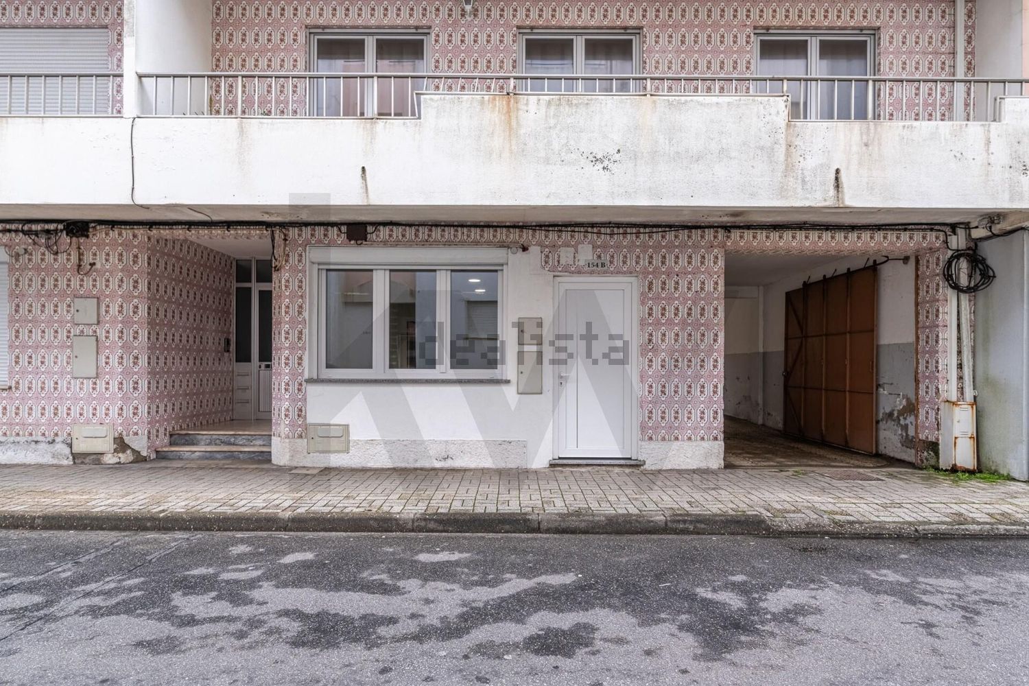 公寓 t1出售在Rua 5 de Outubro, 154 - 外立面