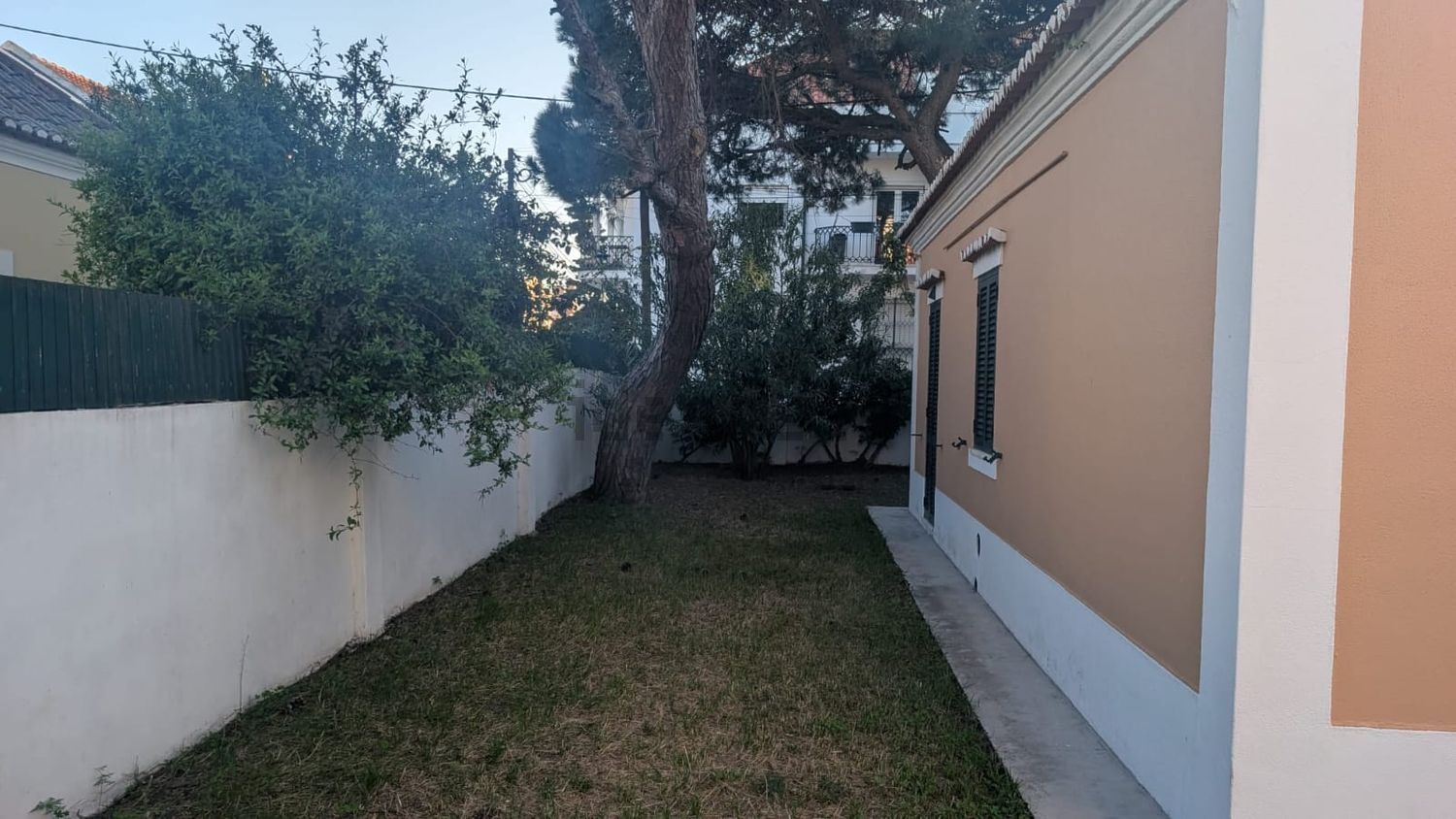 小楼房或独栋别墅出售在Rua dos Ílhavos, 8 - 花园