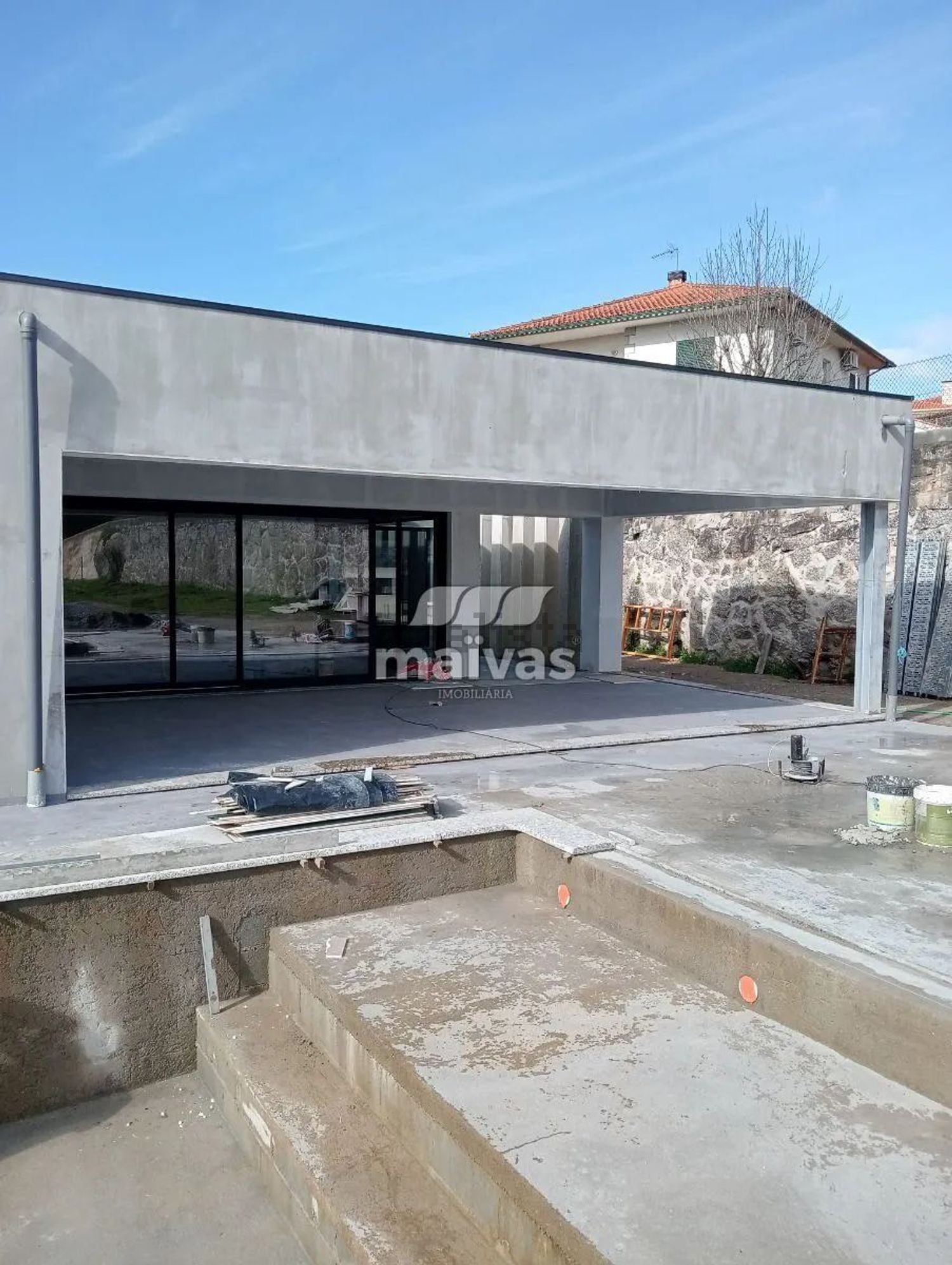 小楼房或独栋别墅出售在 Lugar de Vilar 4970-248 - 外立面