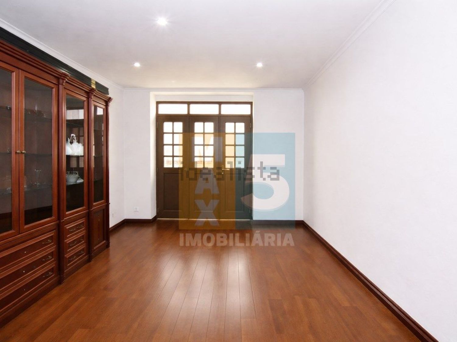 公寓 t2出售在Rua Doutor Silva Teles, 9 - 过道