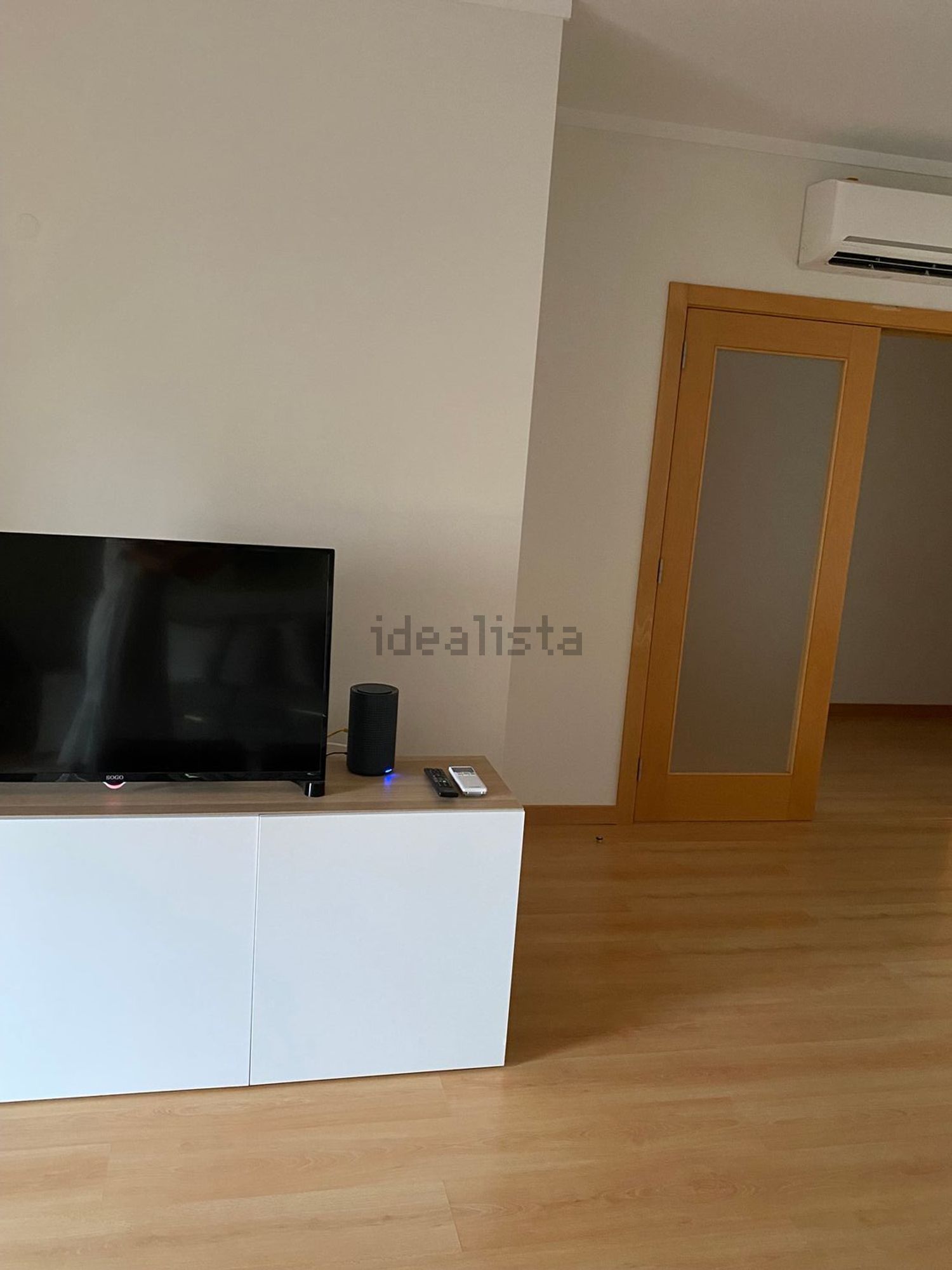 出租公寓 t3在Rua Custódio Domingos Pereira Neto, 7 - 客厅