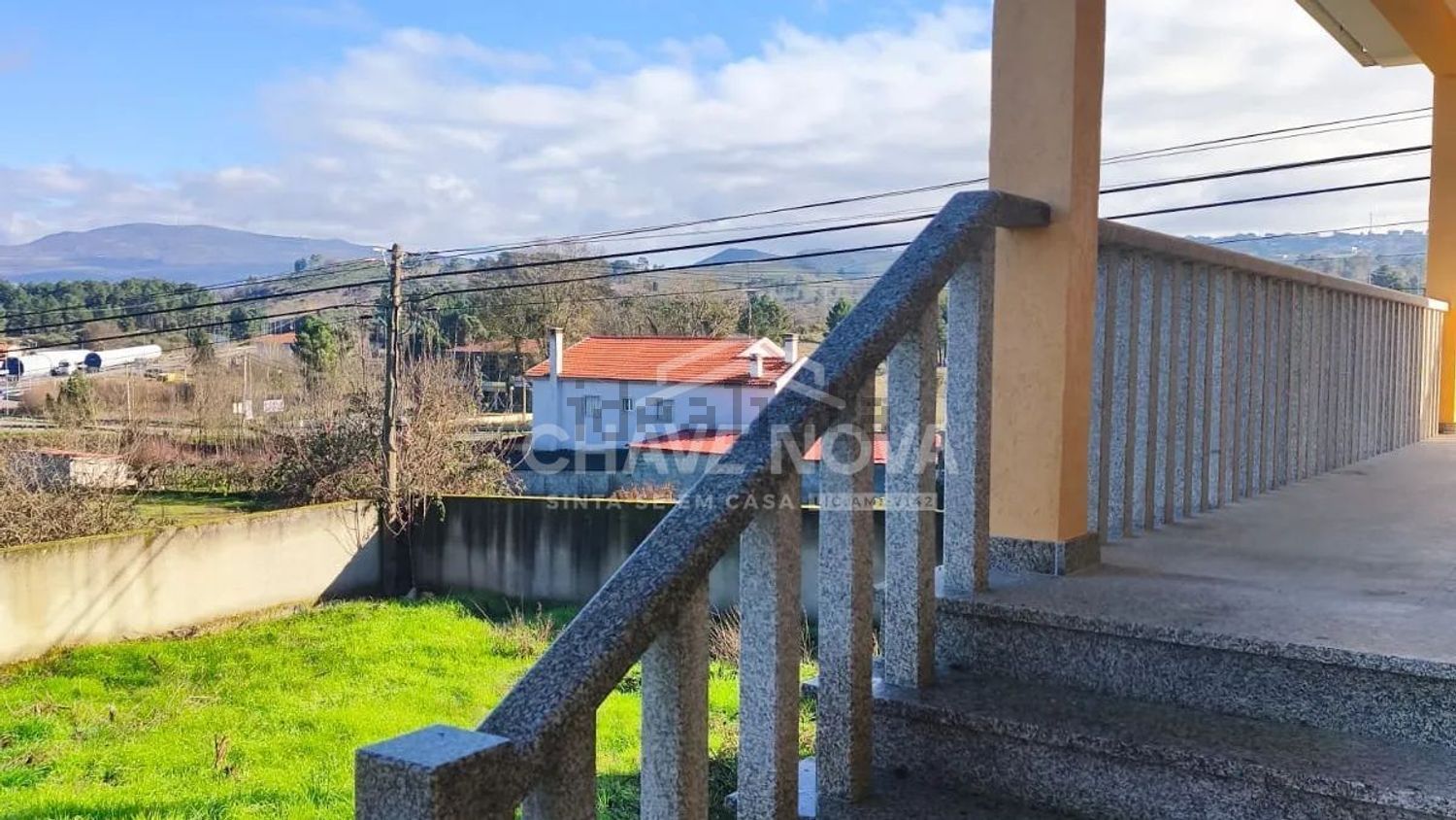 小楼房或独栋别墅出售在Estrada Do Açude - Valdarca - 详情