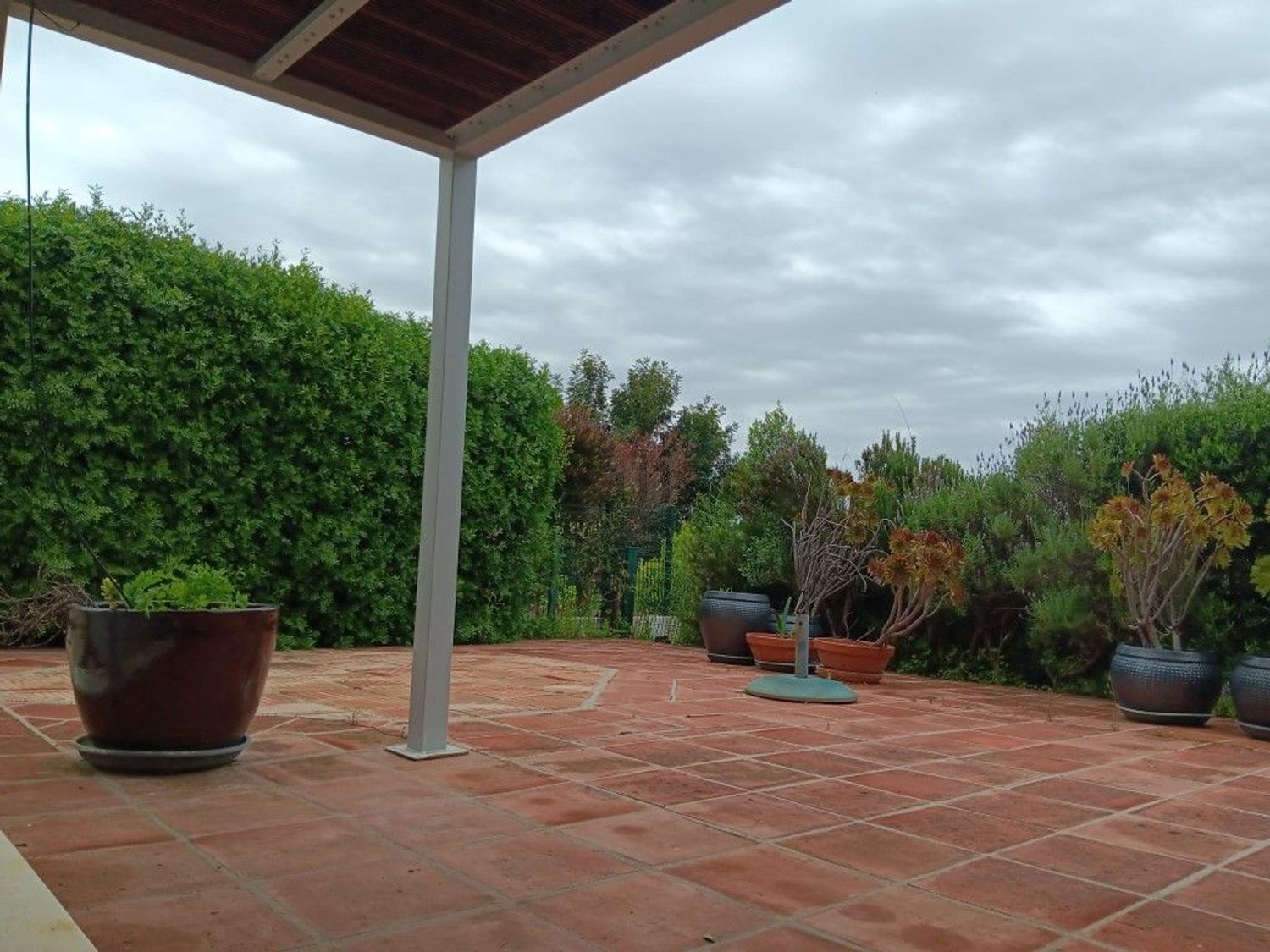 小楼房或独栋别墅出售在 Colina de Asseca - Quinta de Perogil - São Pedro - 阳台