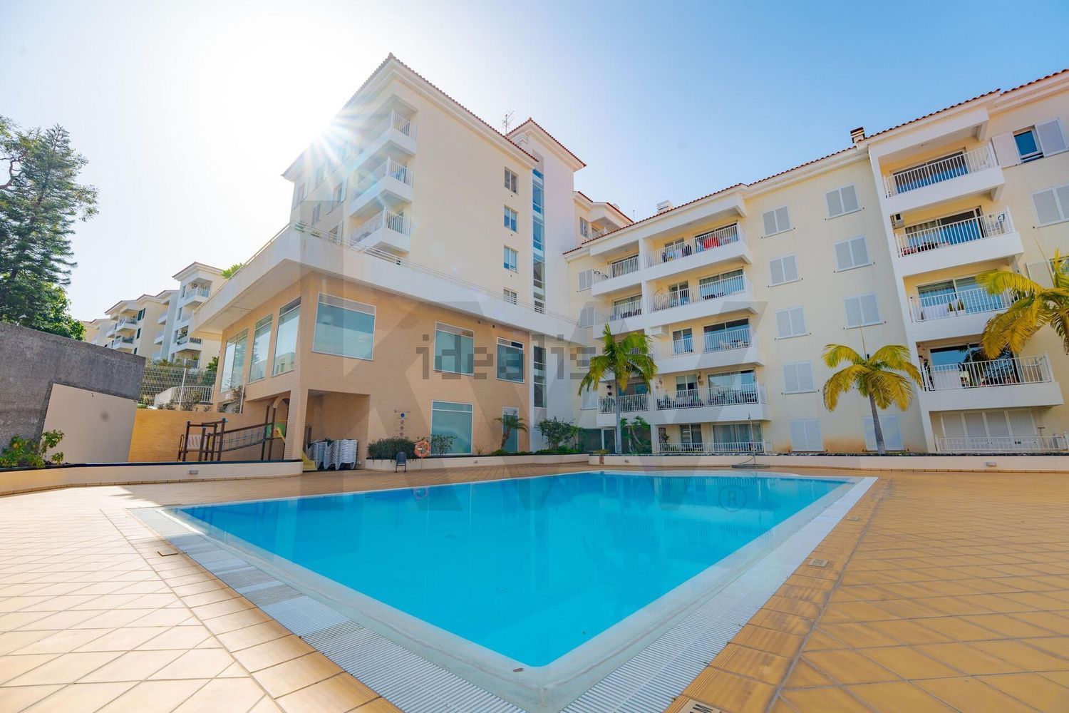 公寓 t3出售在Avenida da Madalena - 游泳池