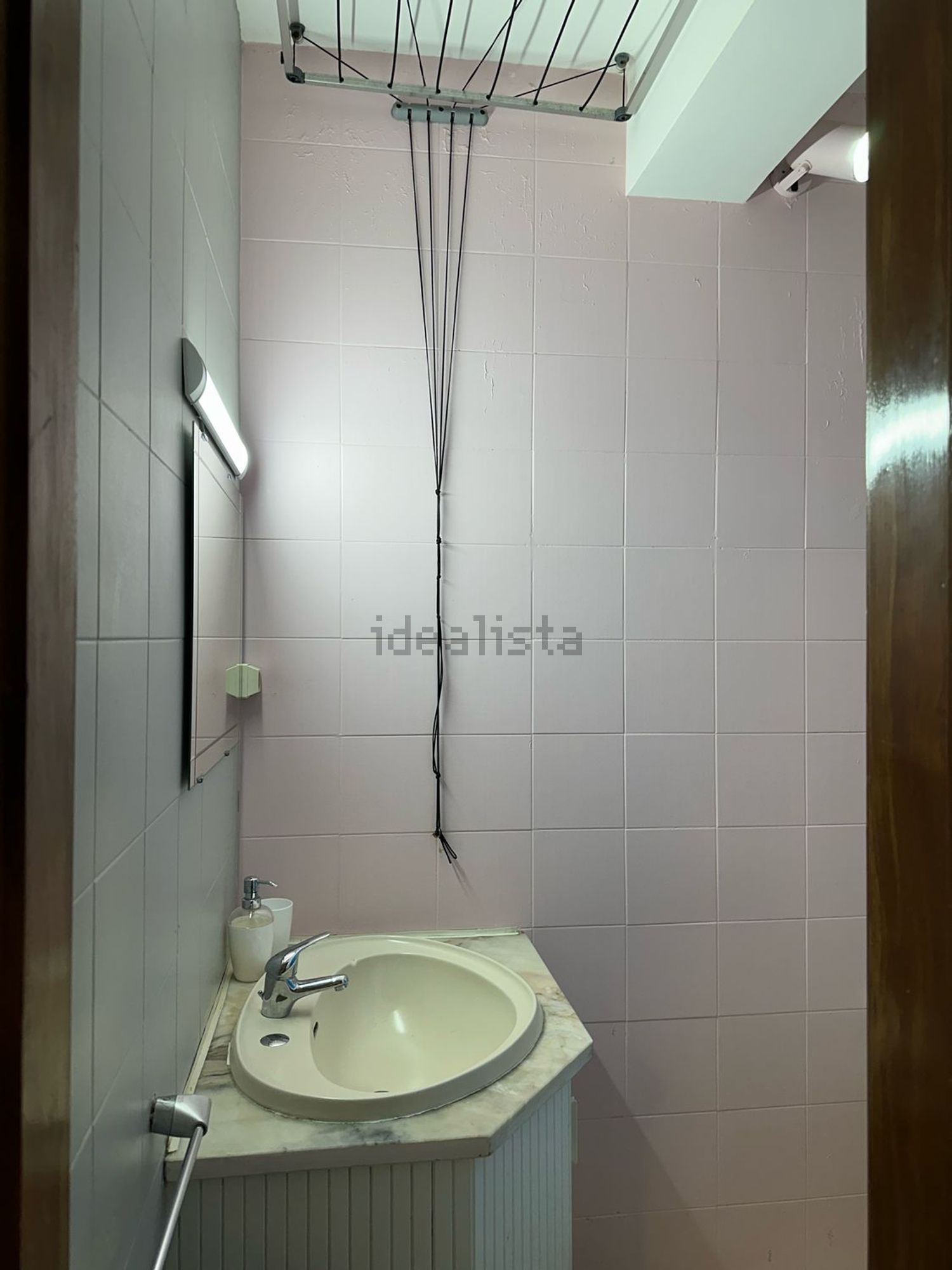 出租t0（单人公寓）在Rua Val Flores, 14 a - 卫生间