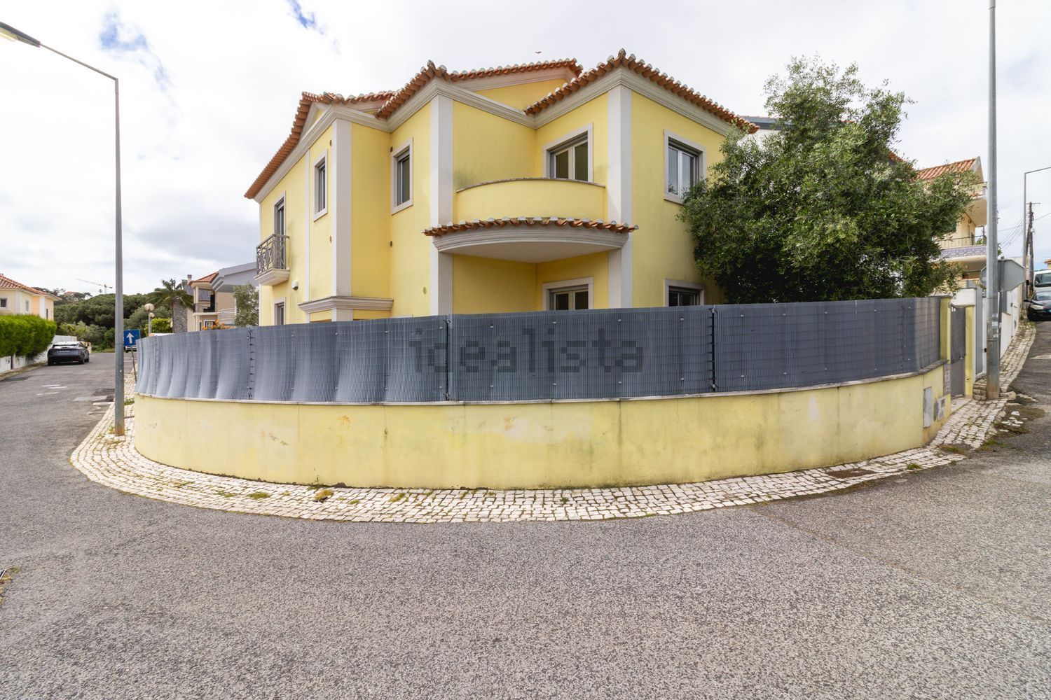 小楼房或独栋别墅出售在Rua São Francisco de Assis, 65 a - 外立面