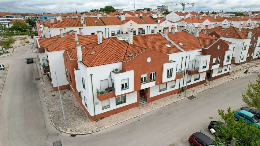 公寓 t2出售在Rua António Fortunato de Sousa, 27