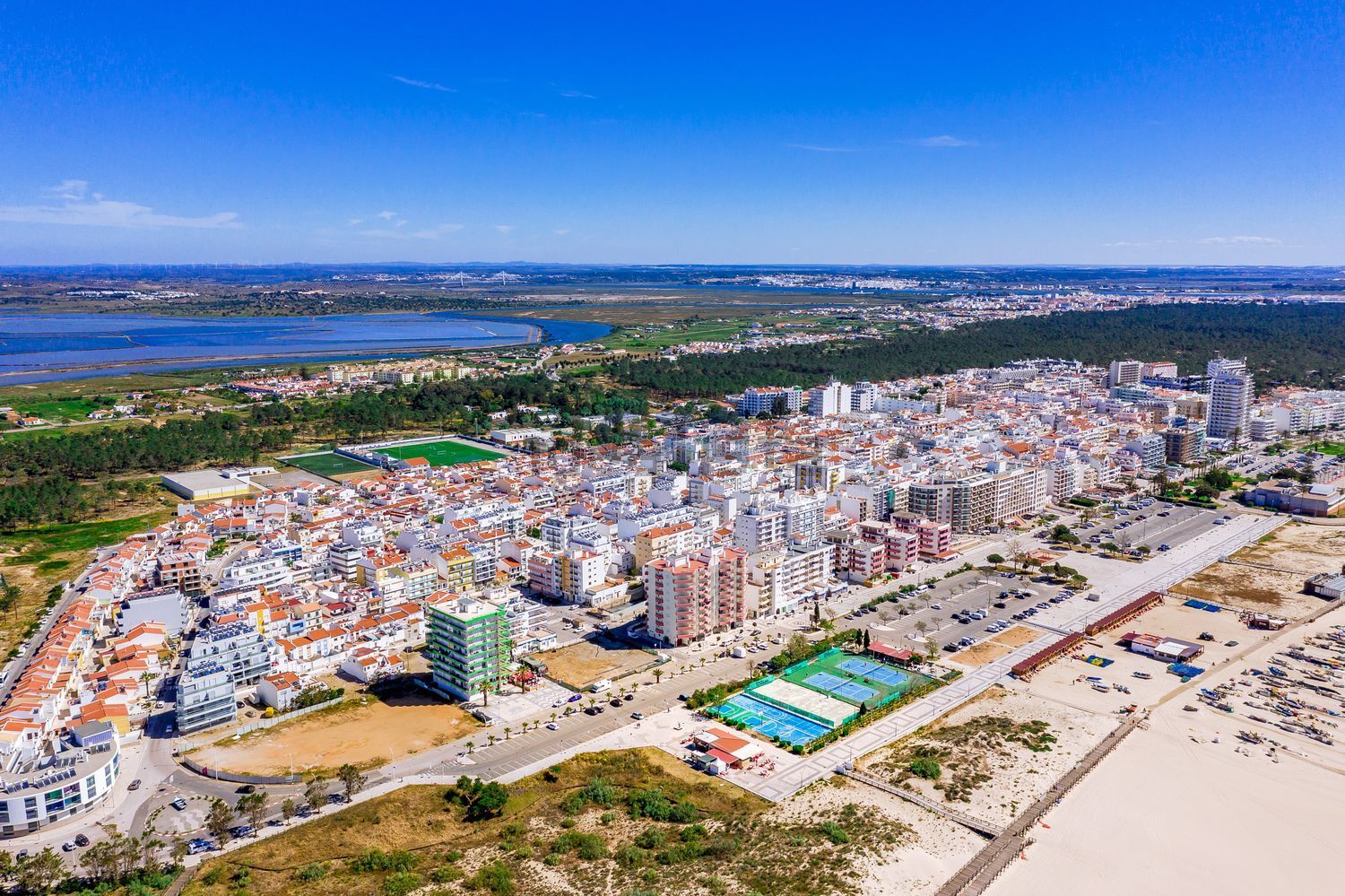 公寓 t2出售在Rua Nova de Lisboa s/n - 视线
