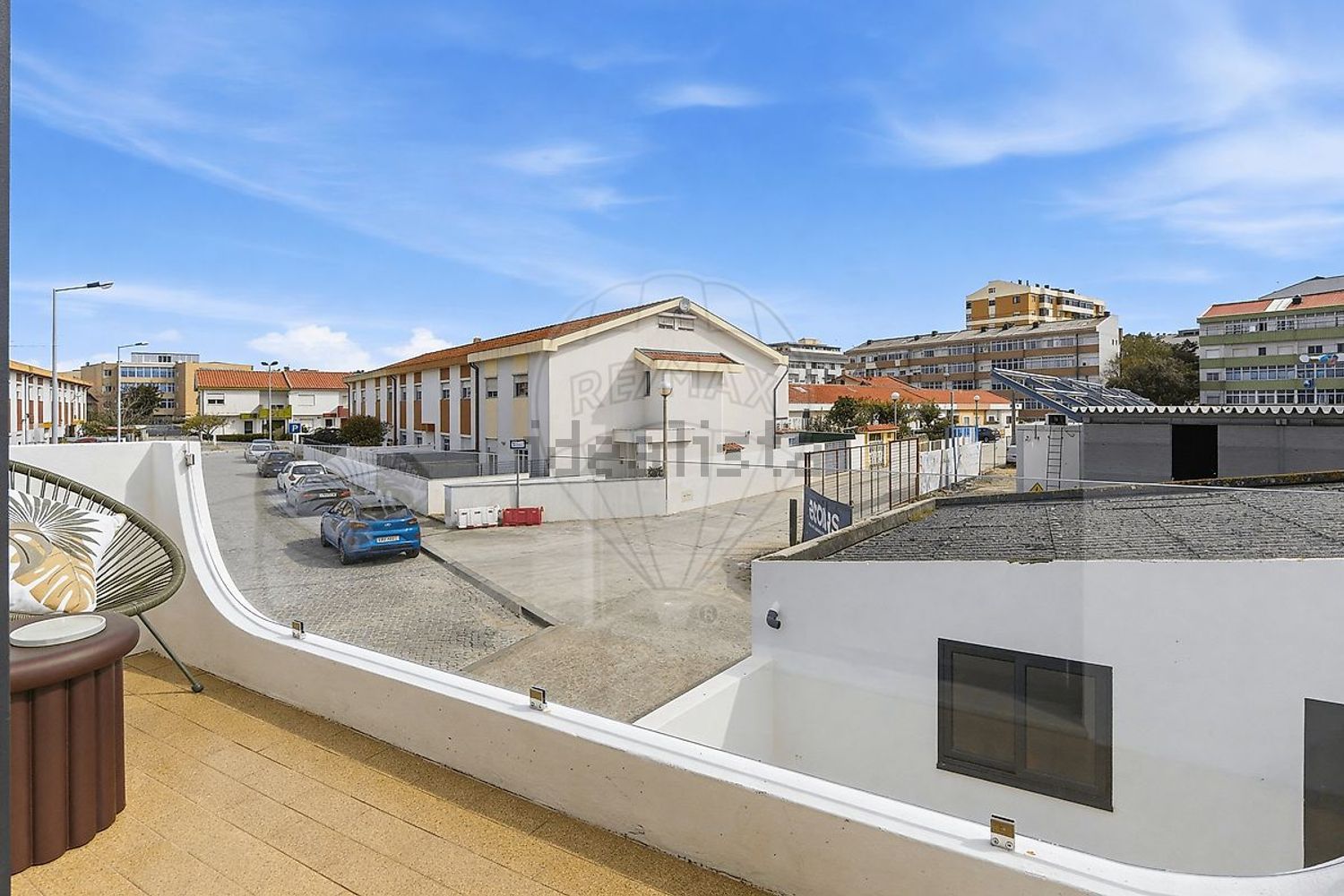 小楼房或独栋别墅出售在Rua do Clube Naval - 阳台